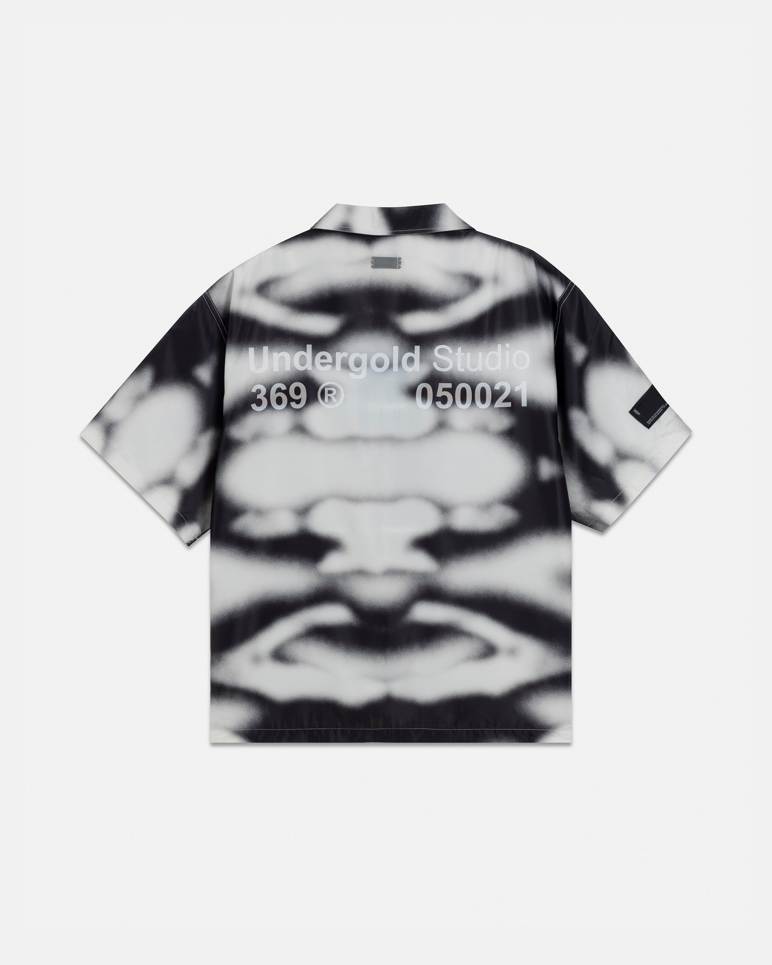 Basics Undergold Studio Silk Shirt Blur Pattern