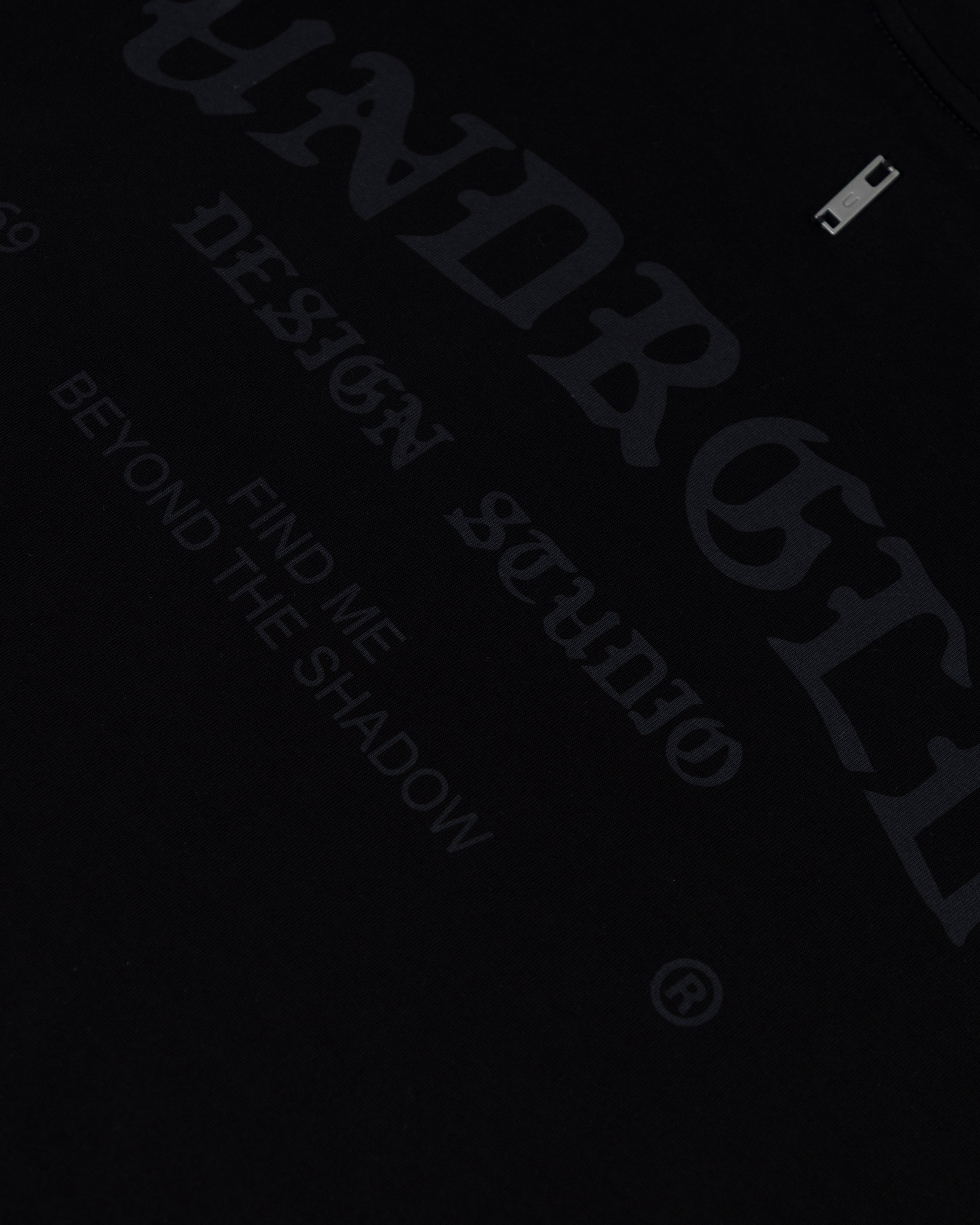 Line Gothic Tshirt Black