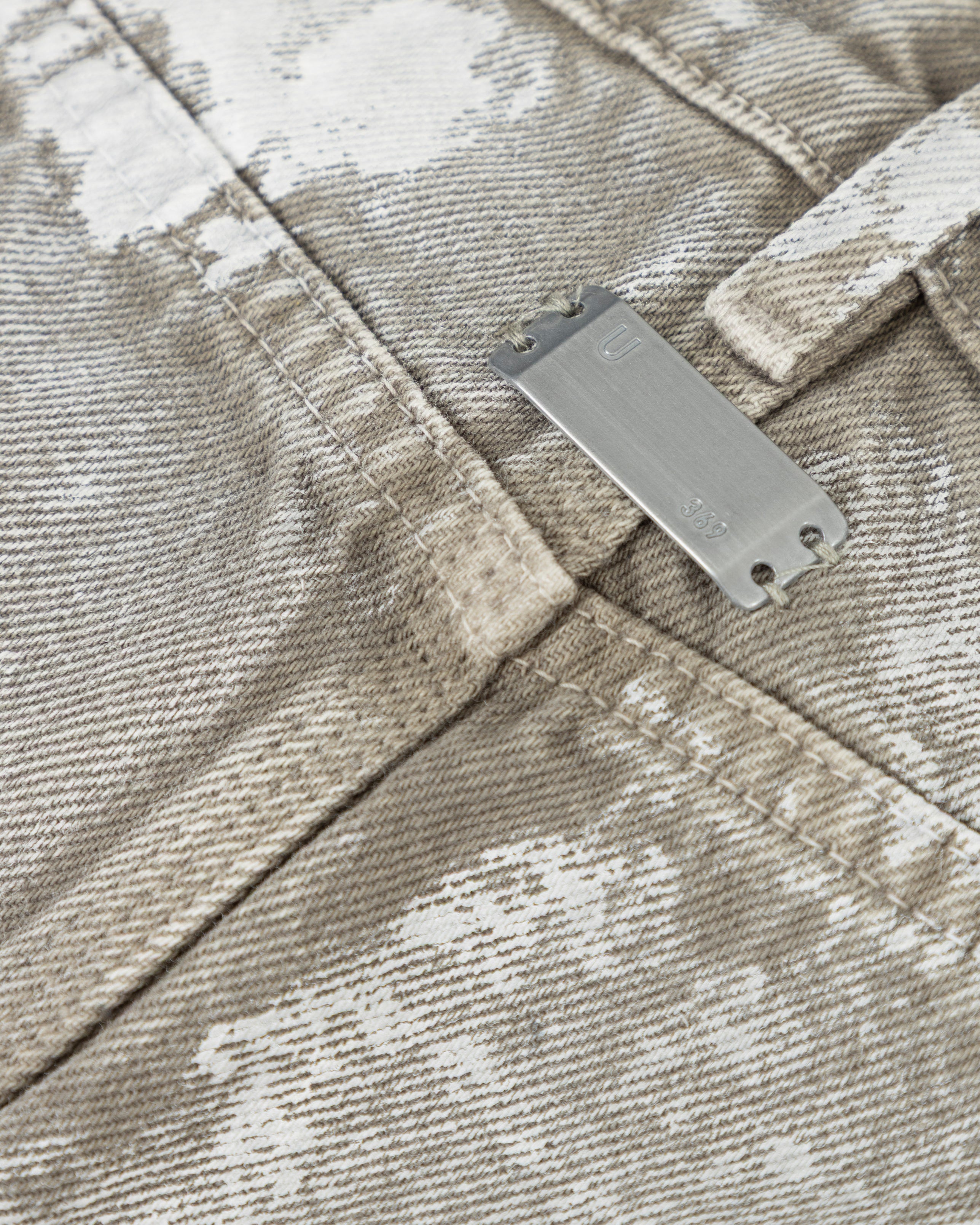 W 94' Worn Logo Mini Skirt Smoke Gray