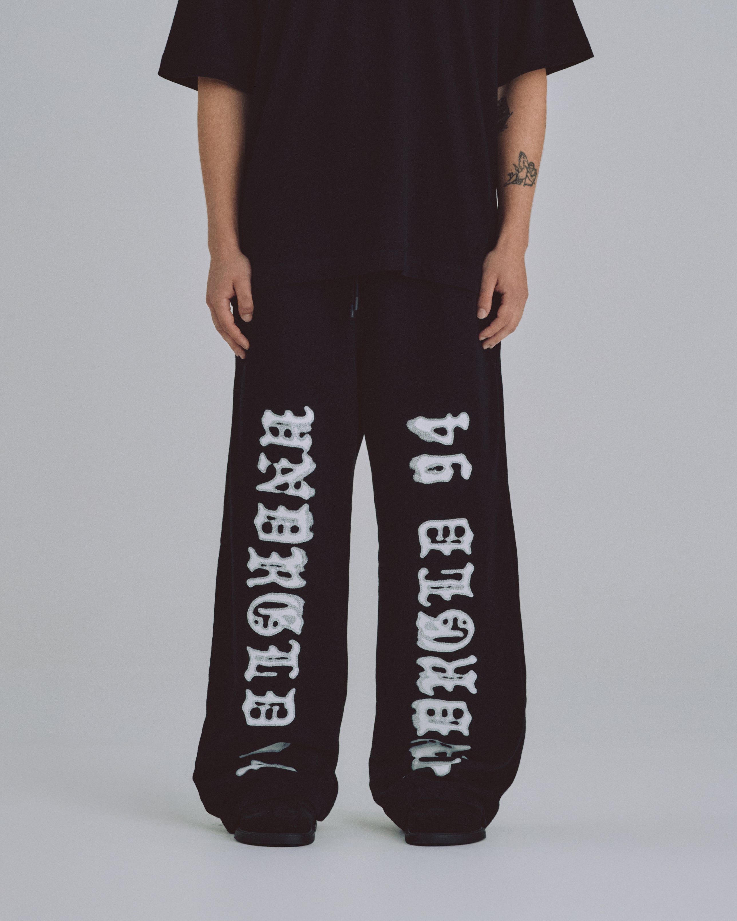 94' UNDRGLD Straight Pants Black