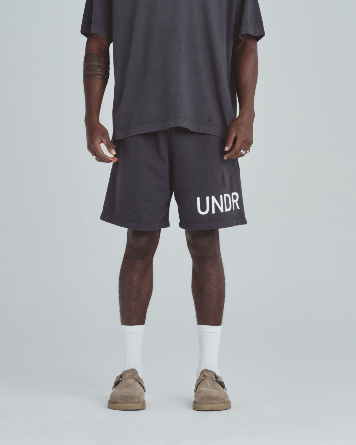 Line Basic Biased Shorts Dark Gray