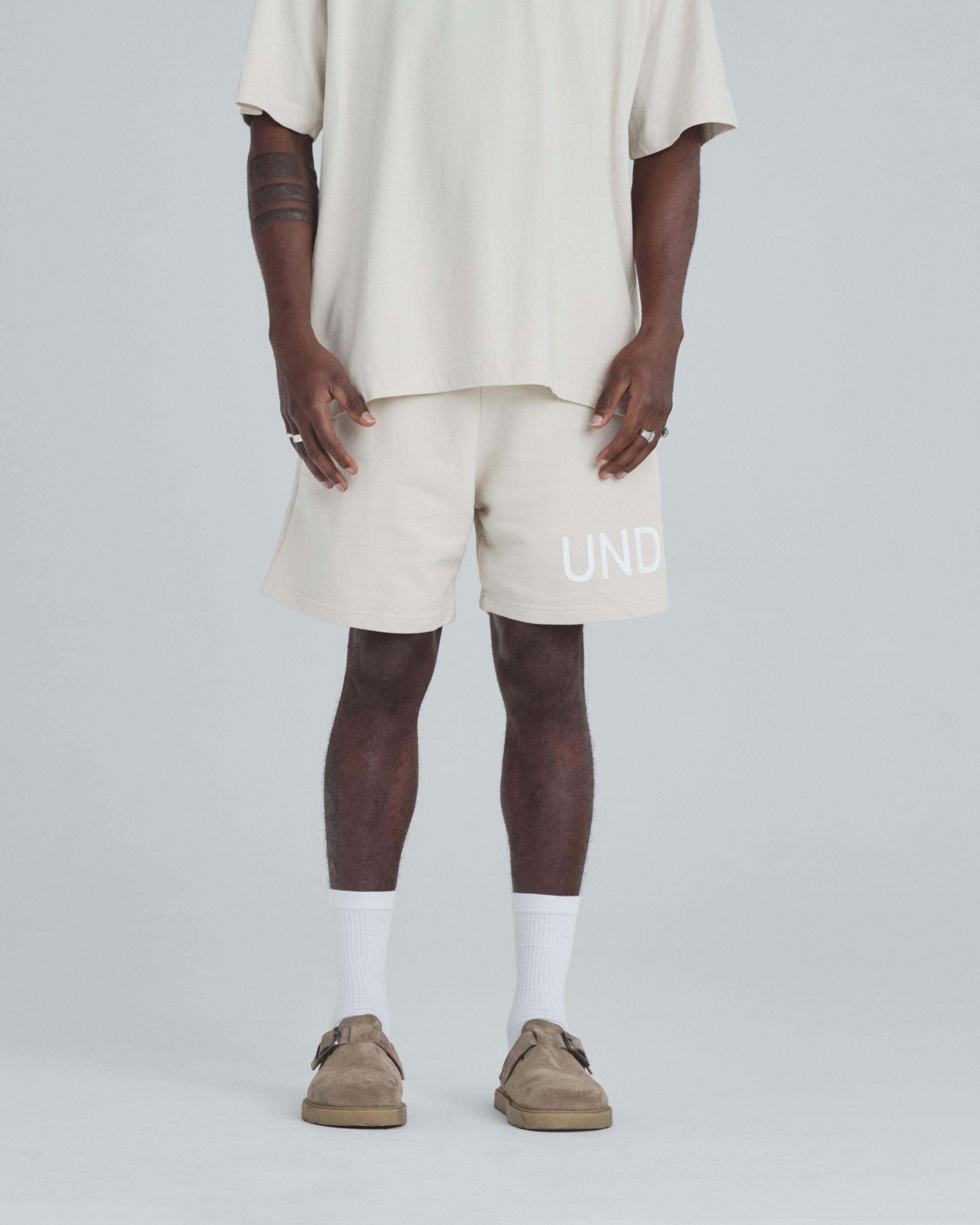 Line Basic Biased Shorts Cream