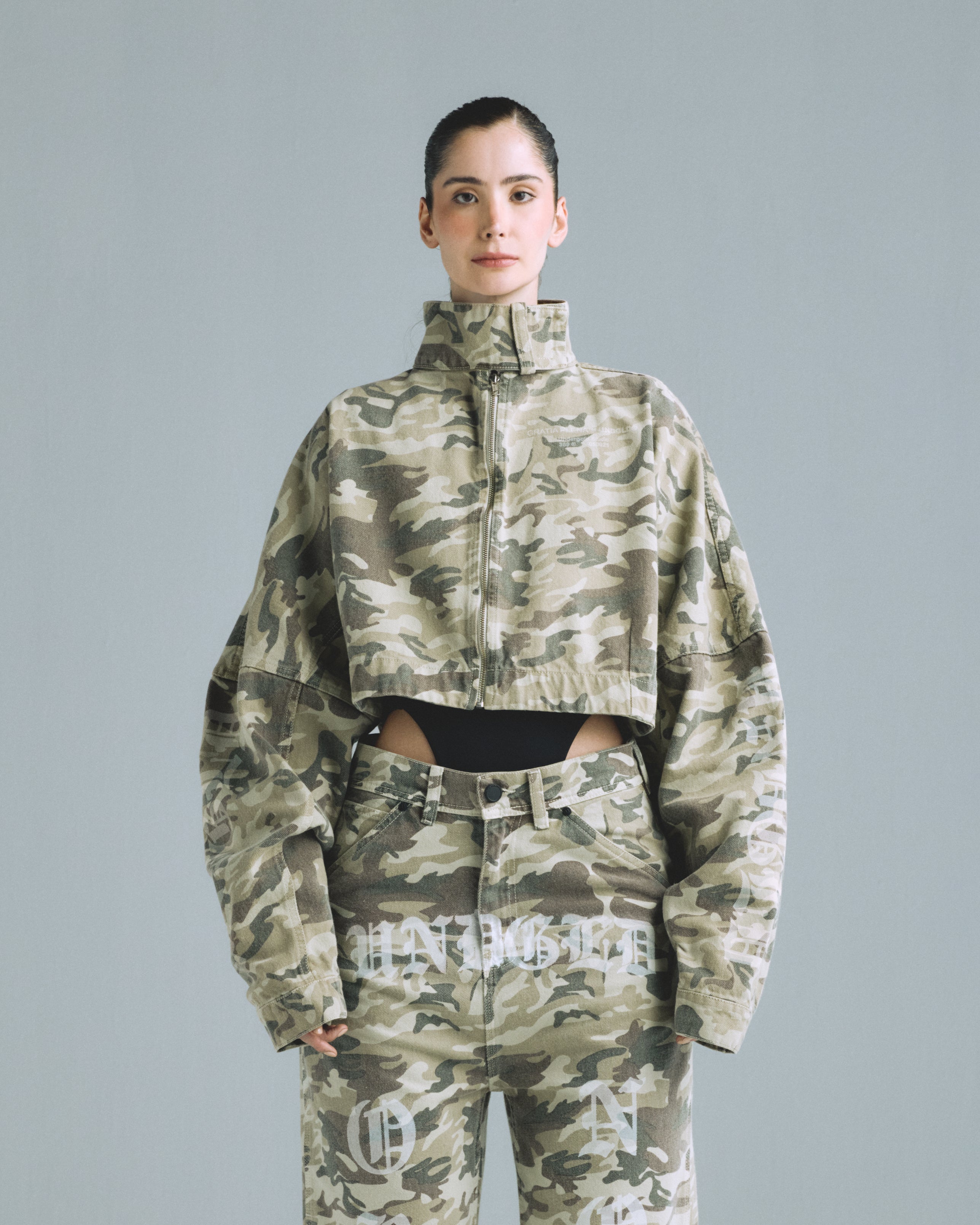 W Gratia Plena Three Cropped Zip Up Jacket Cammo