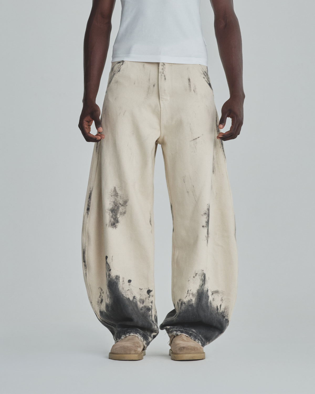 Revelation Basic Barrel Jean Mud Bone