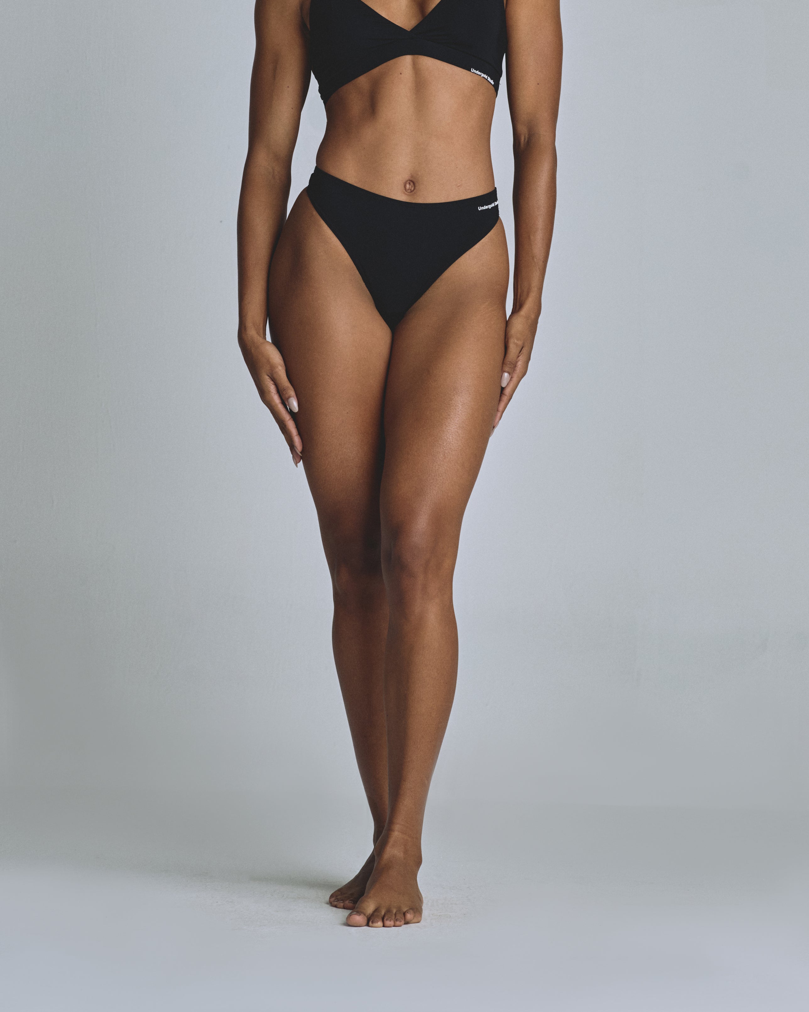Basics Undergold Studio Intimate Thong Black