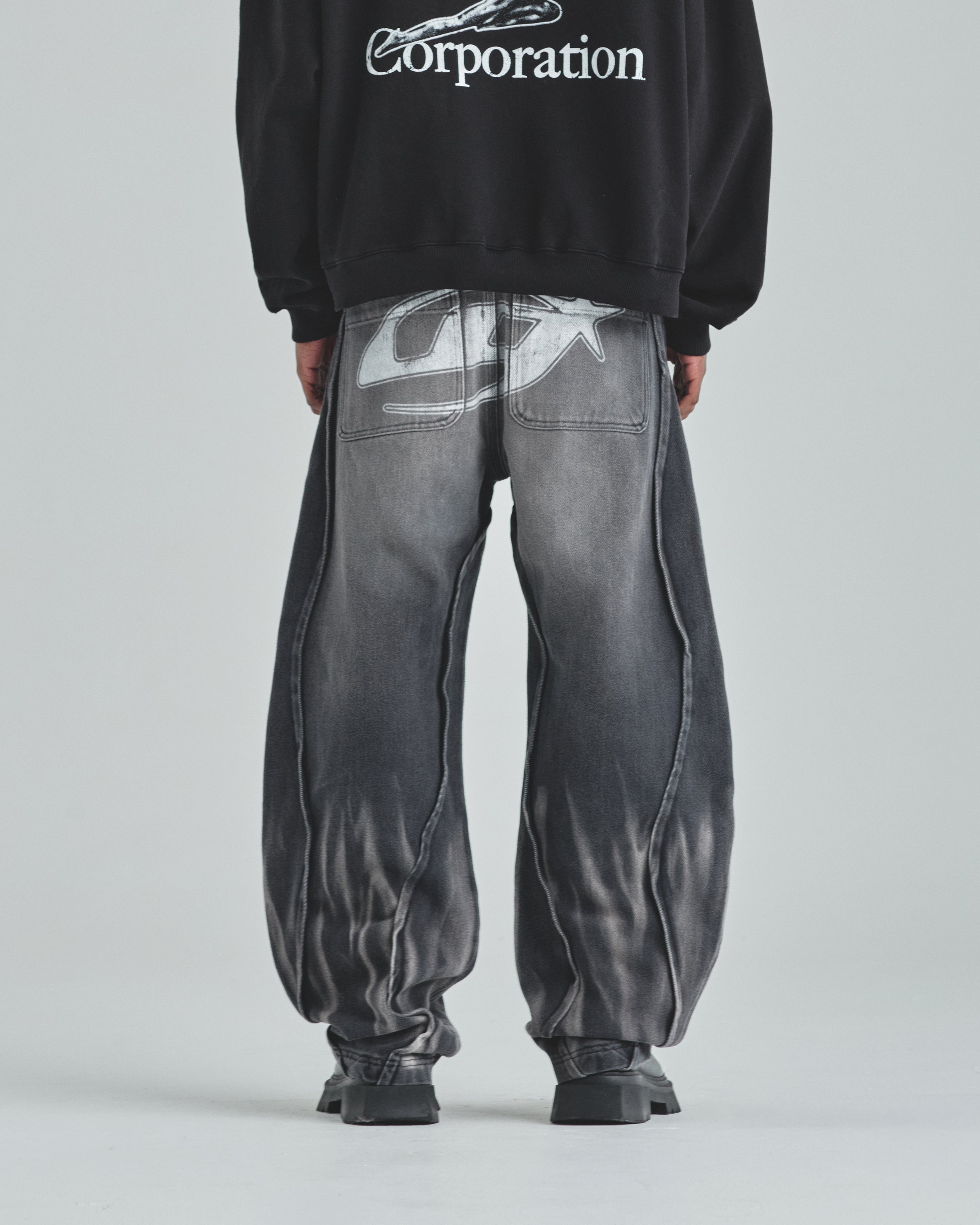 Act 1 UG Star Barrel Vein Jean Washed Black