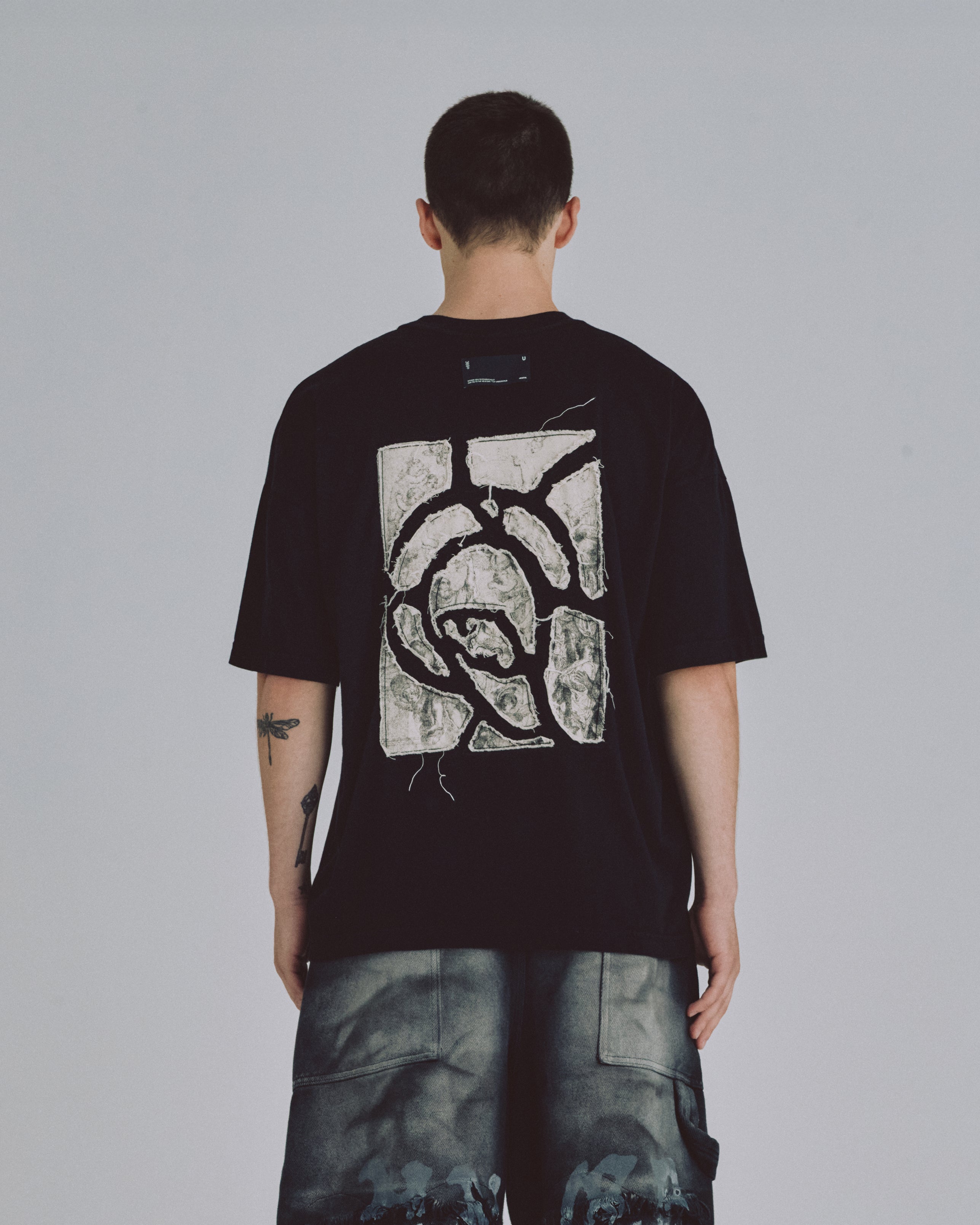 94' Fragments Tshirt Black