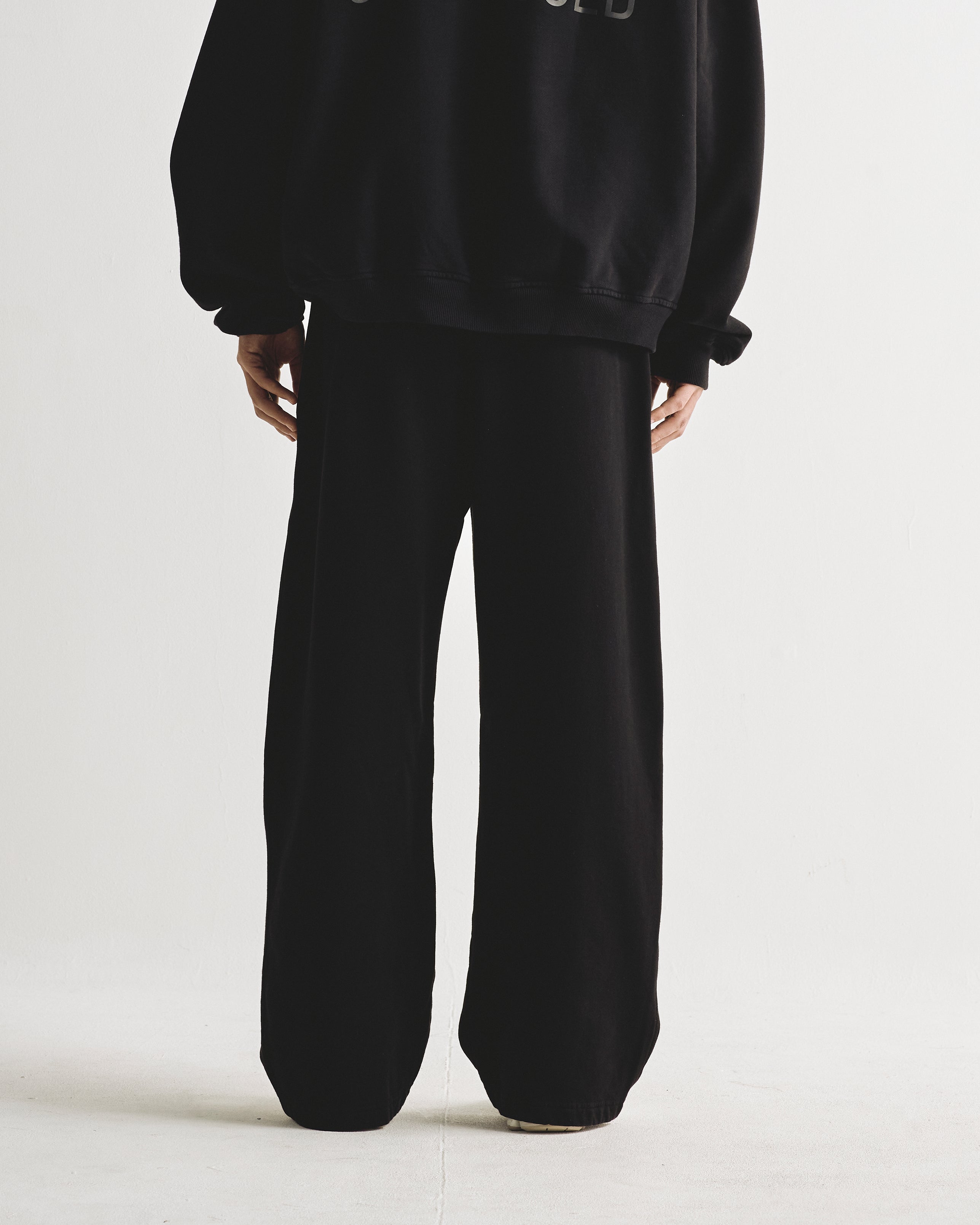 Line Logo Straightpants Black