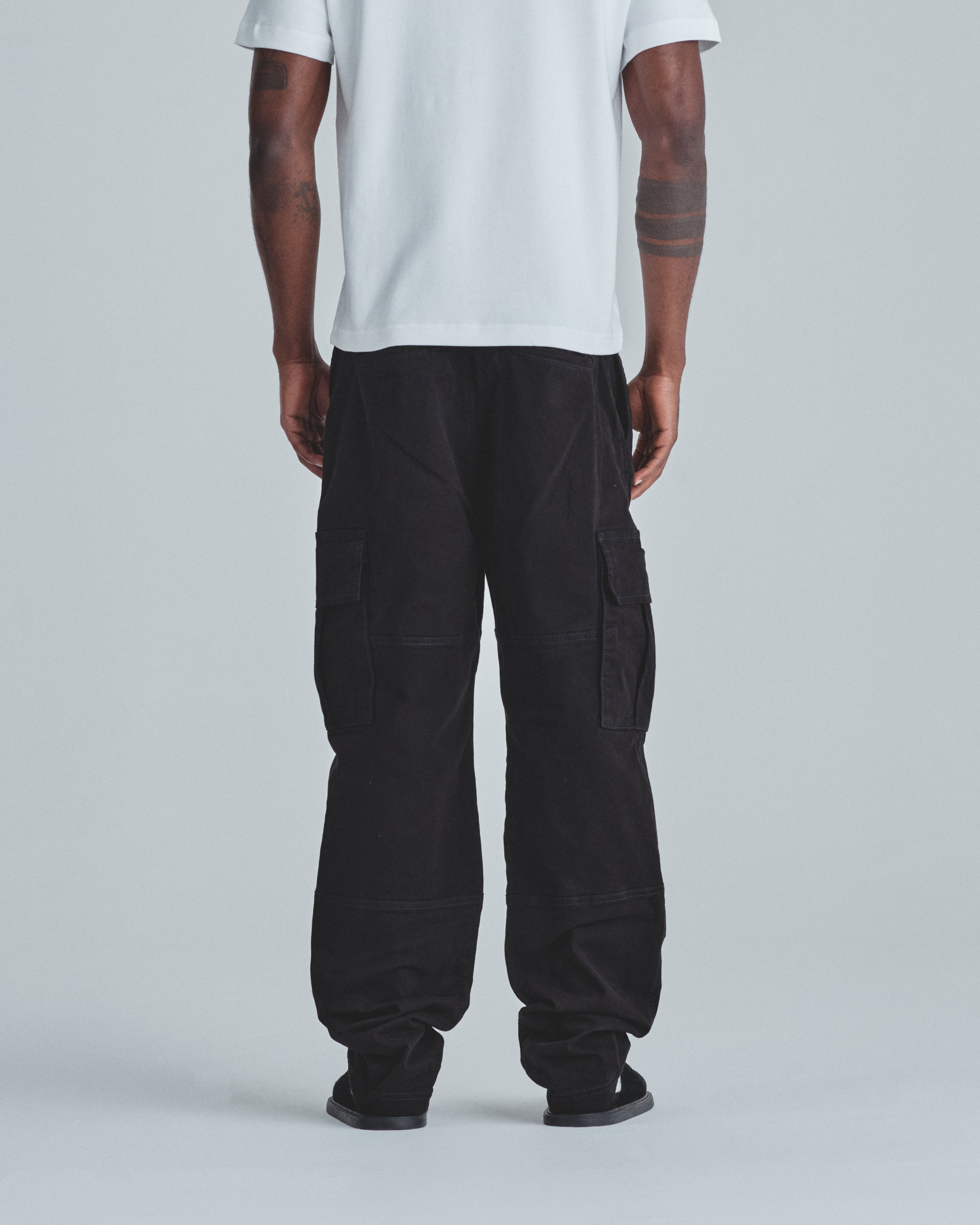 Basics Relaxed Cargo Pants Black