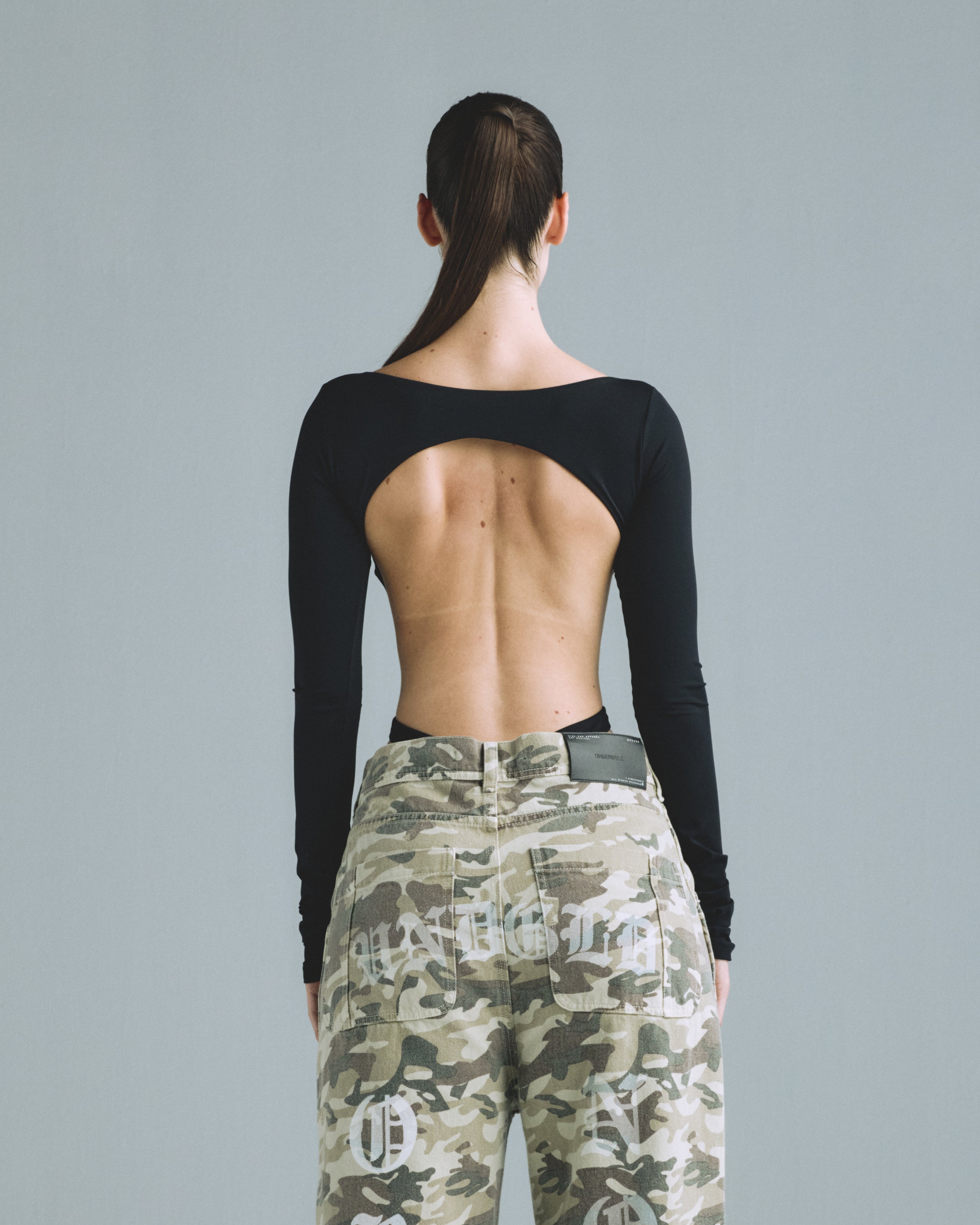 Basics Undergold Studio Backless Long Sleeve Body Black
