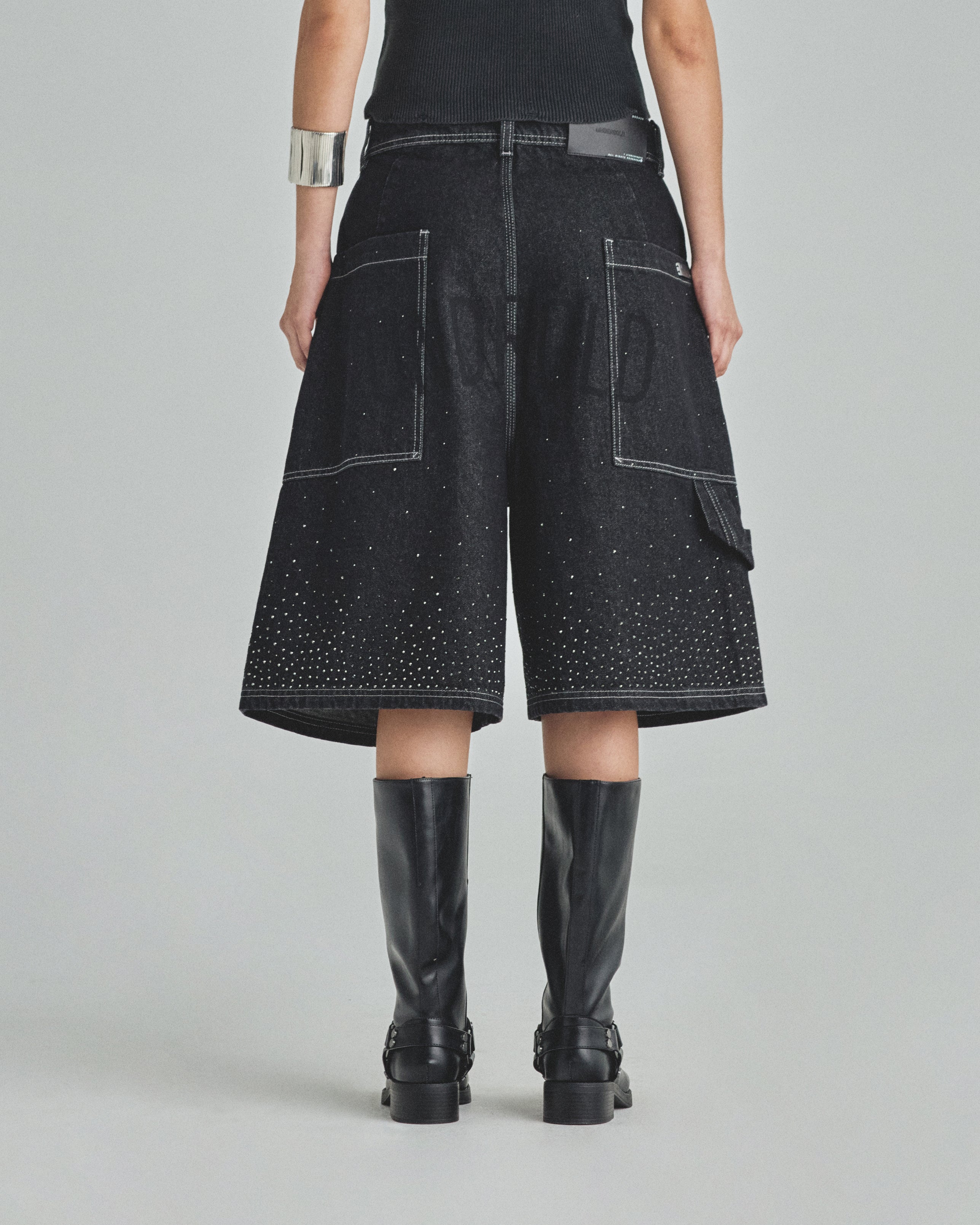 W Basics UNDRGLD Jorts Black