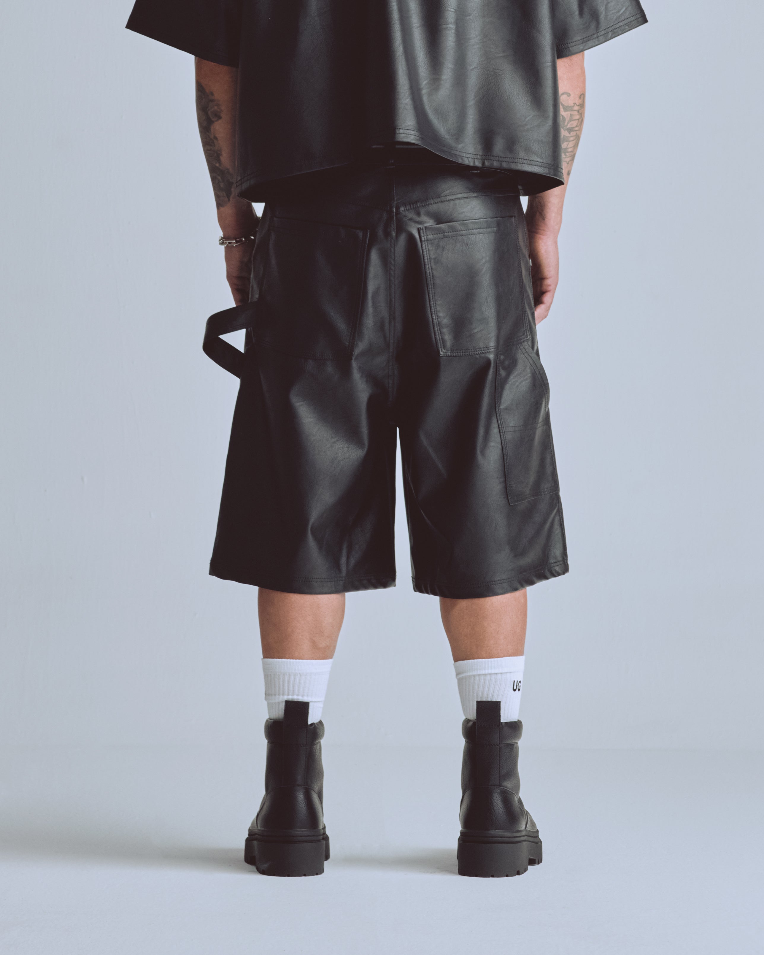 Capsule Basic Pleather Shorts Black