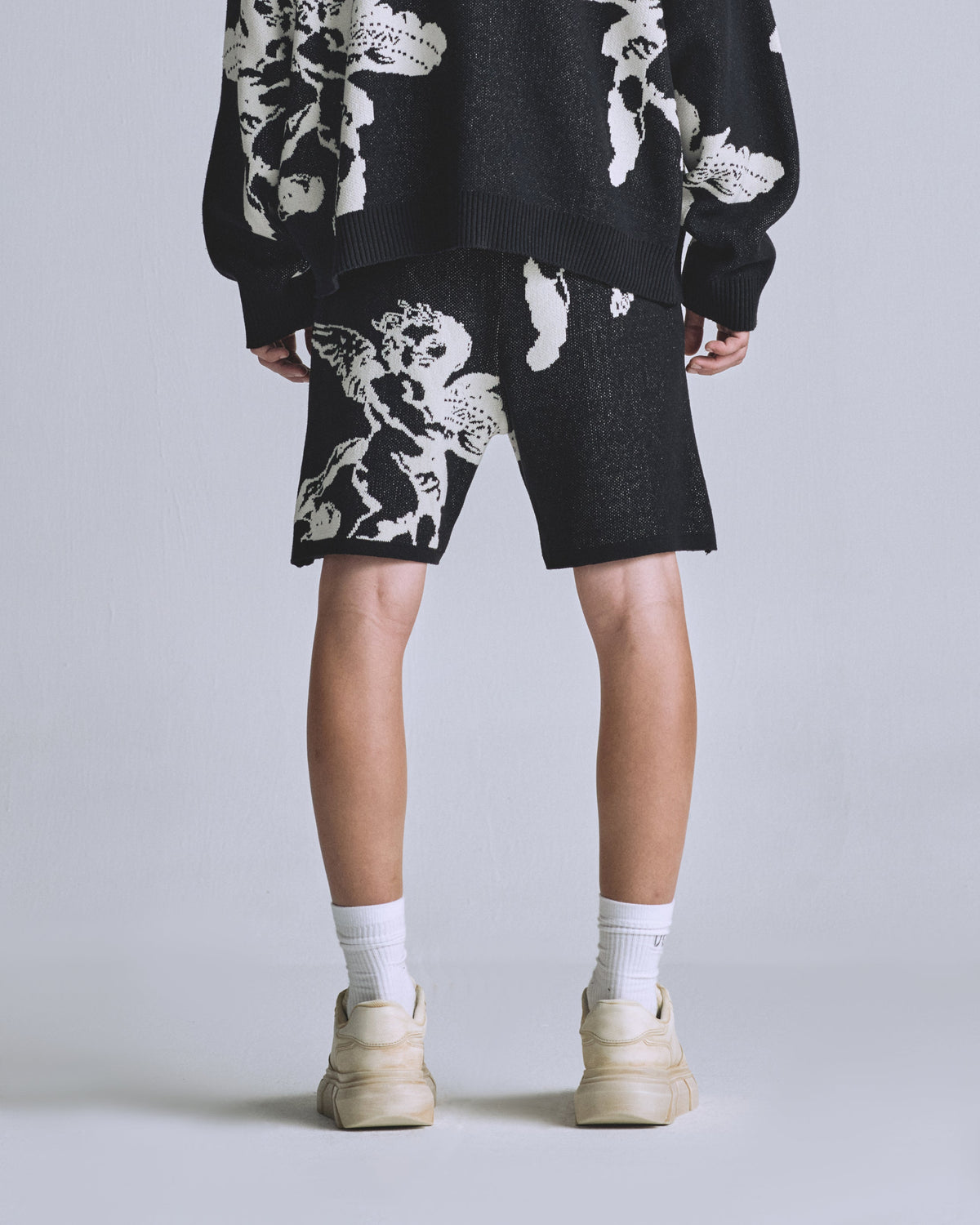 Basics Cherubs Knit Black Gray