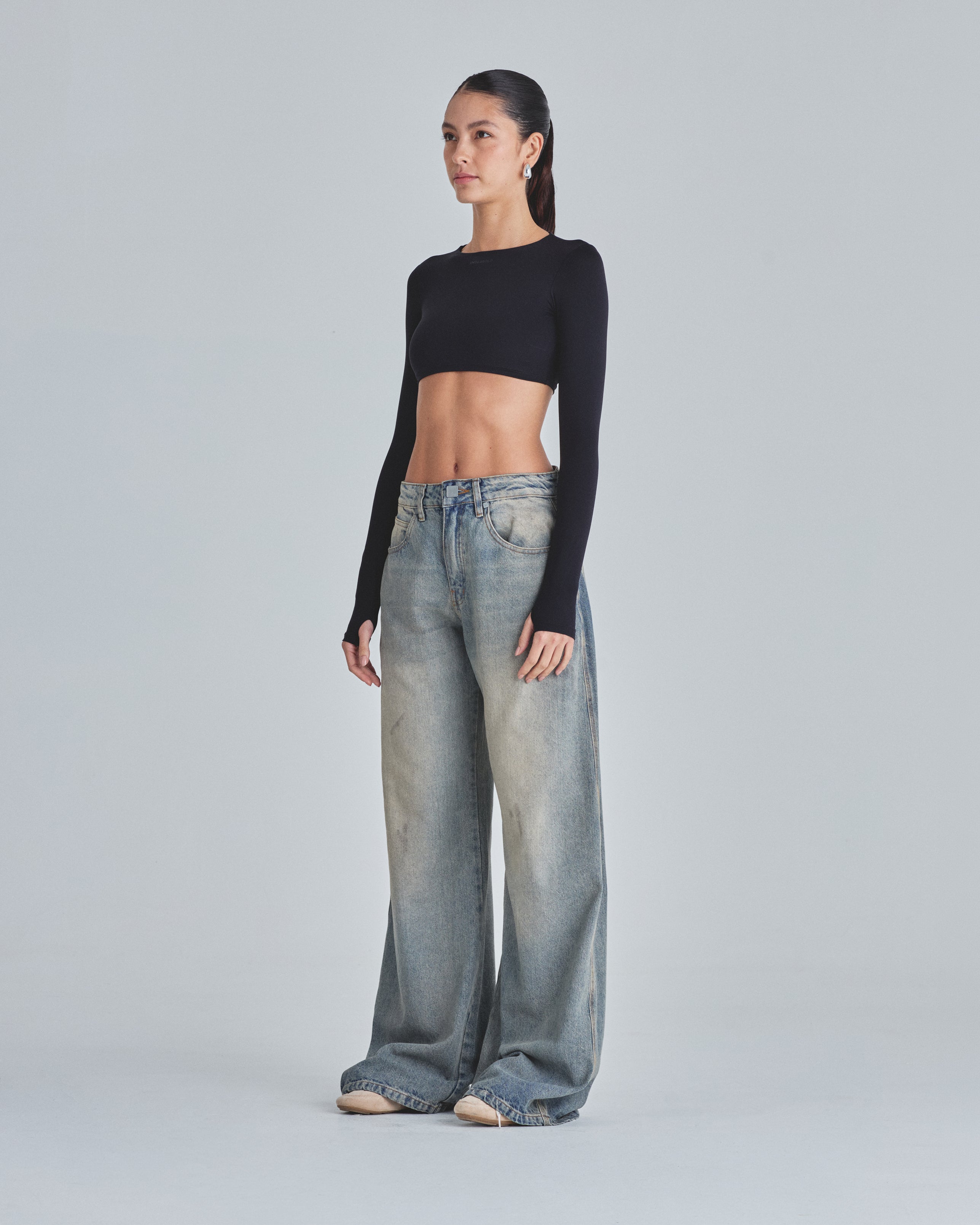 Line Basic Long Sleeve Cropped Tshirt Black
