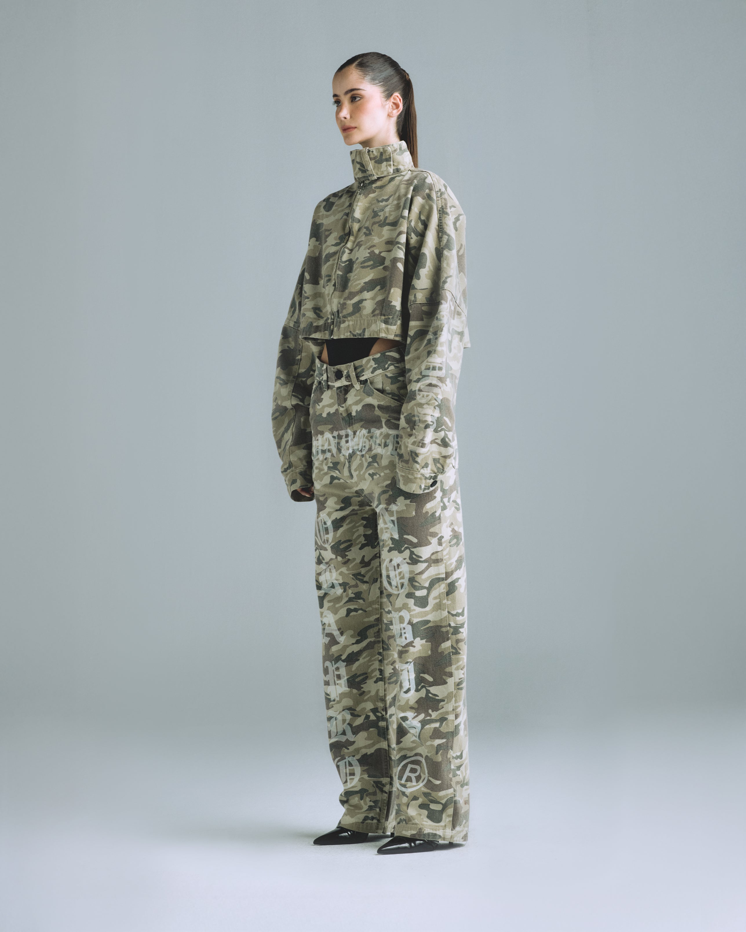 W Gratia Plena Three Cropped Zip Up Jacket Cammo