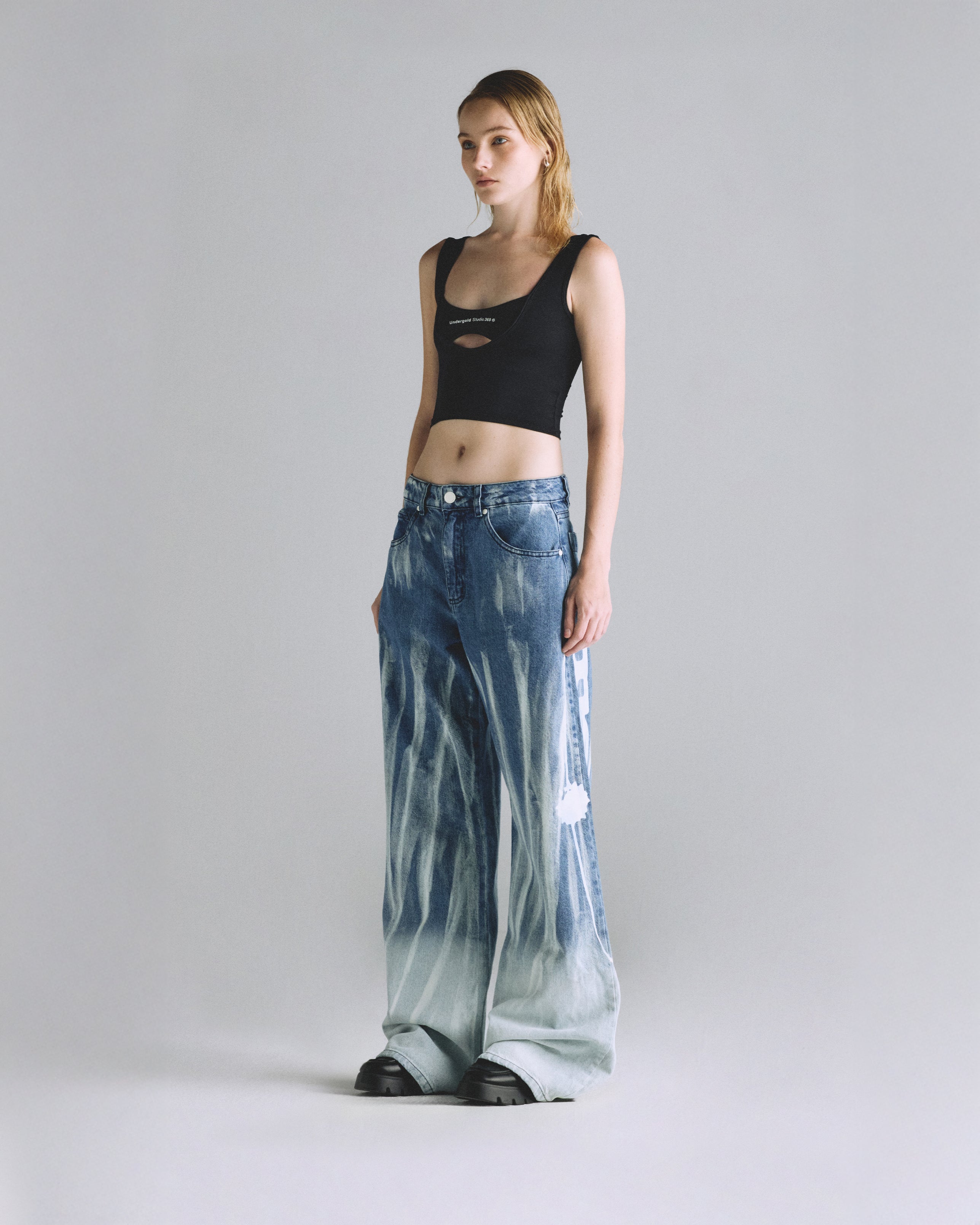 W Helios UNDGLD Wide Jeans Bleached Blue