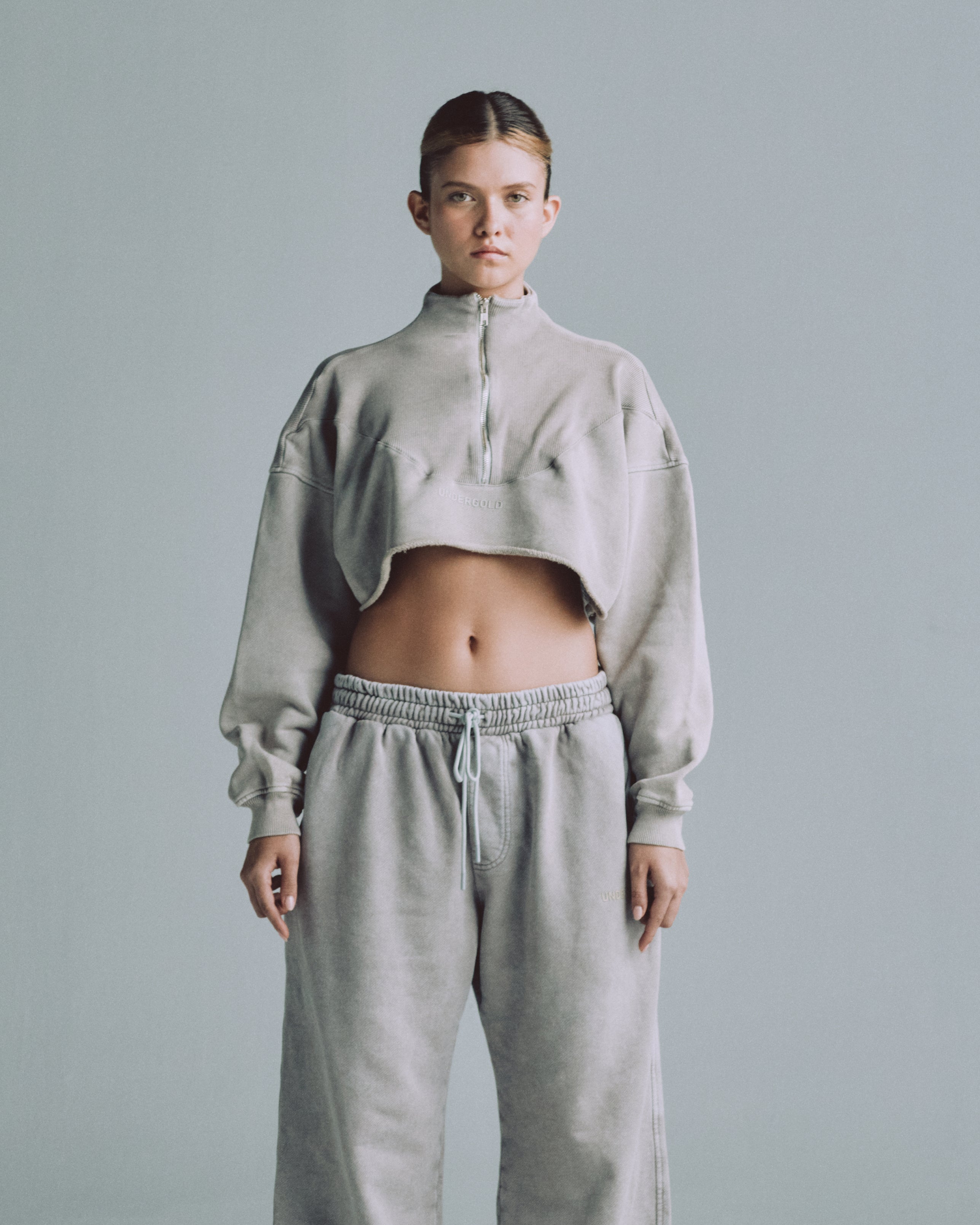 Line Logo Cropped Zip up Crewneck Washed Gray
