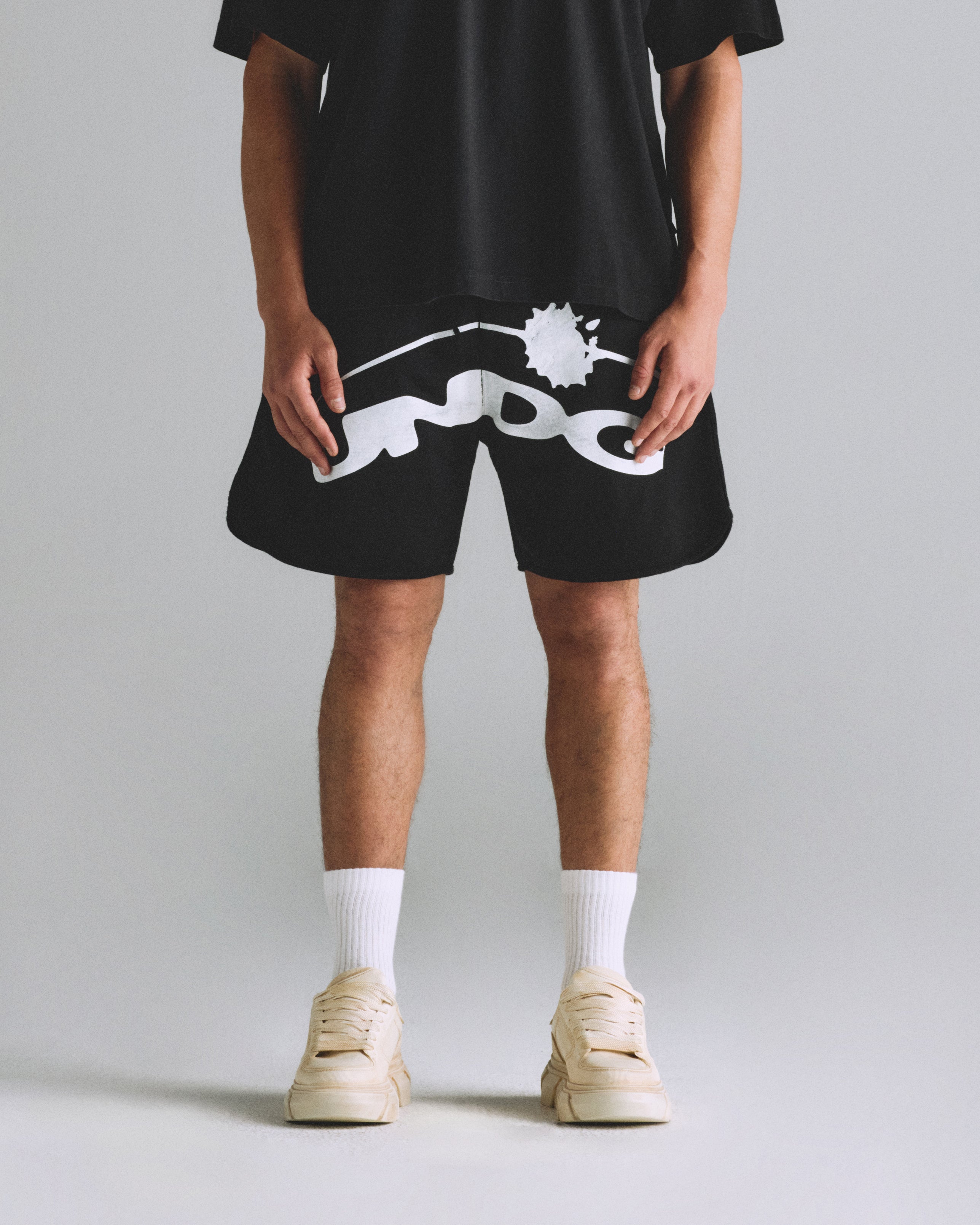 Helios UNDGLD Biased Short Black