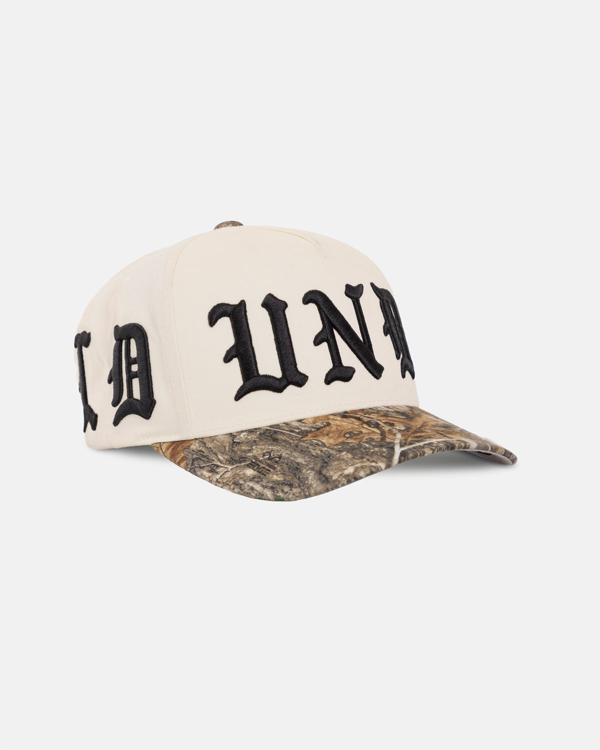 Basics UND High Crown Cap White / Camo