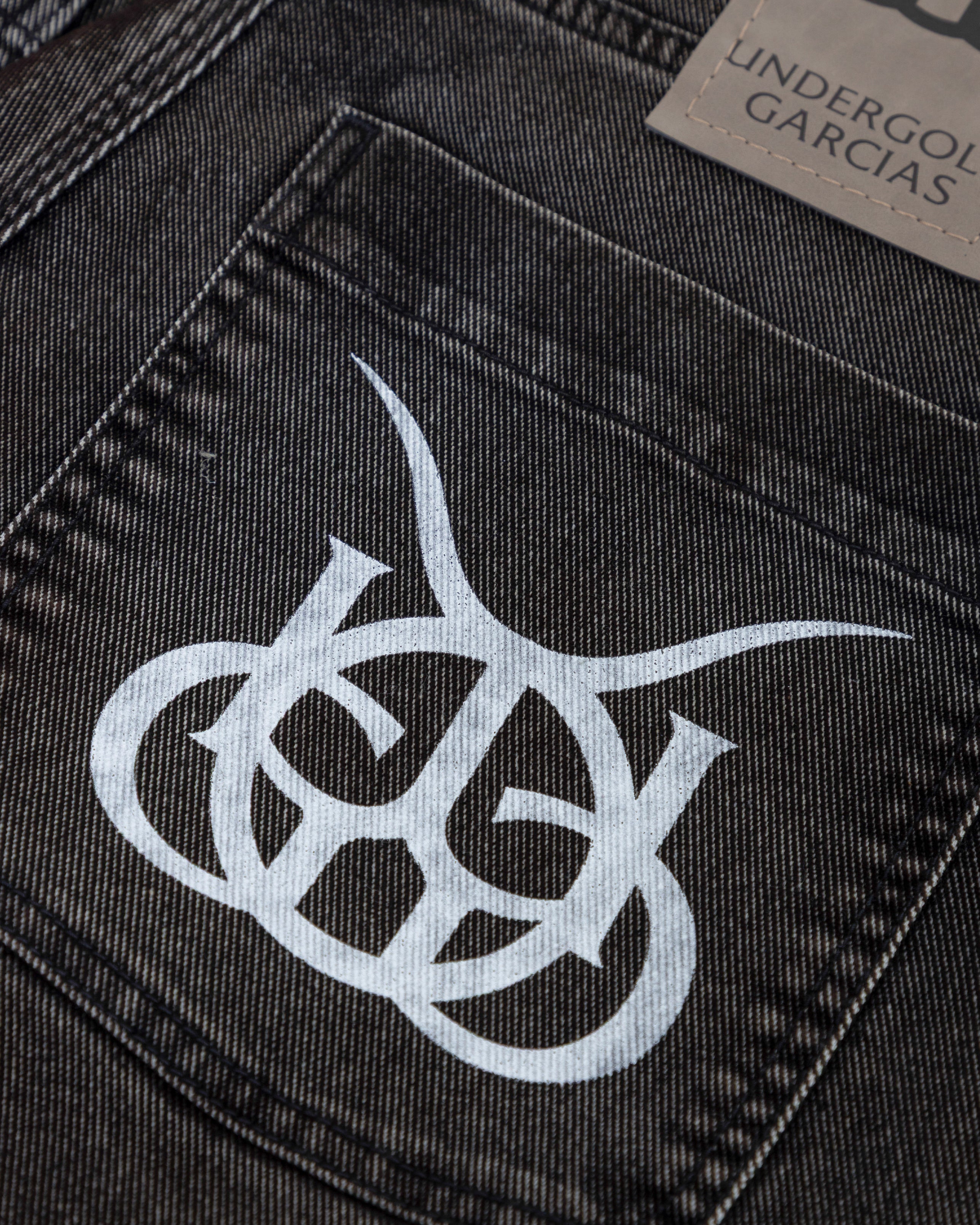 Santa Union Basic Barrel Velvet Jean Black