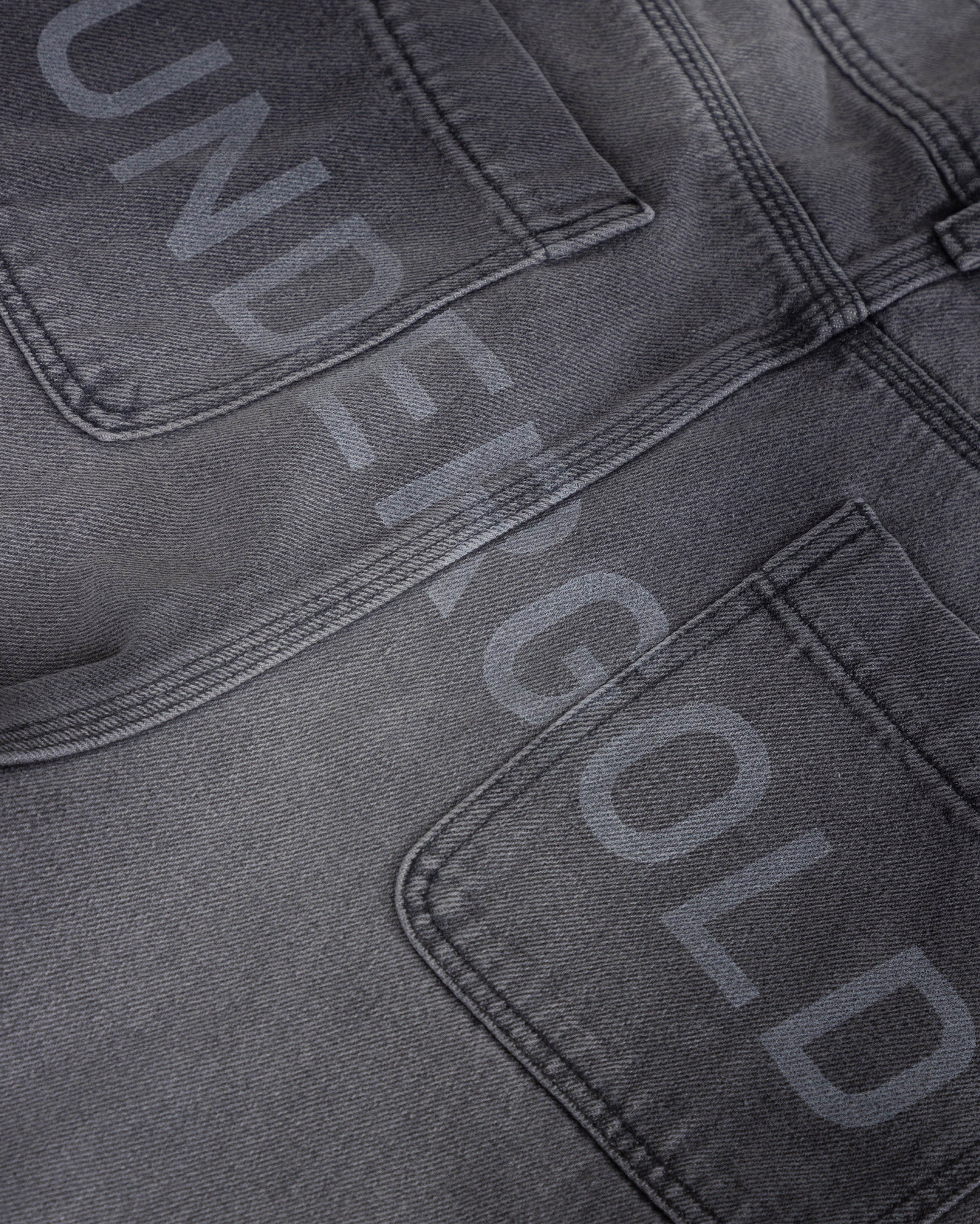 Basics UNDERGOLD Regular Jean Washed Black