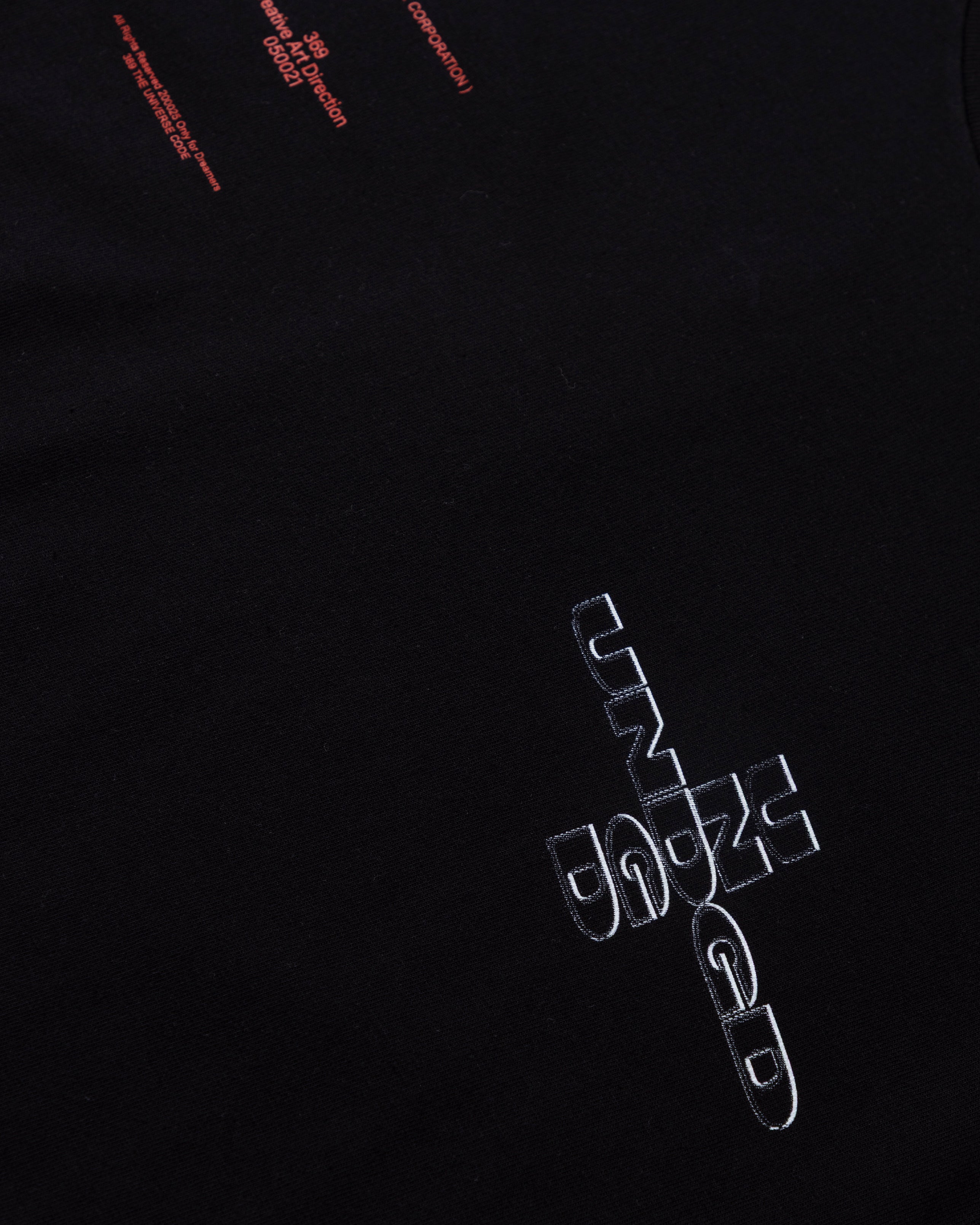 Golden Heritage UNDGD Cross Tshirt Black