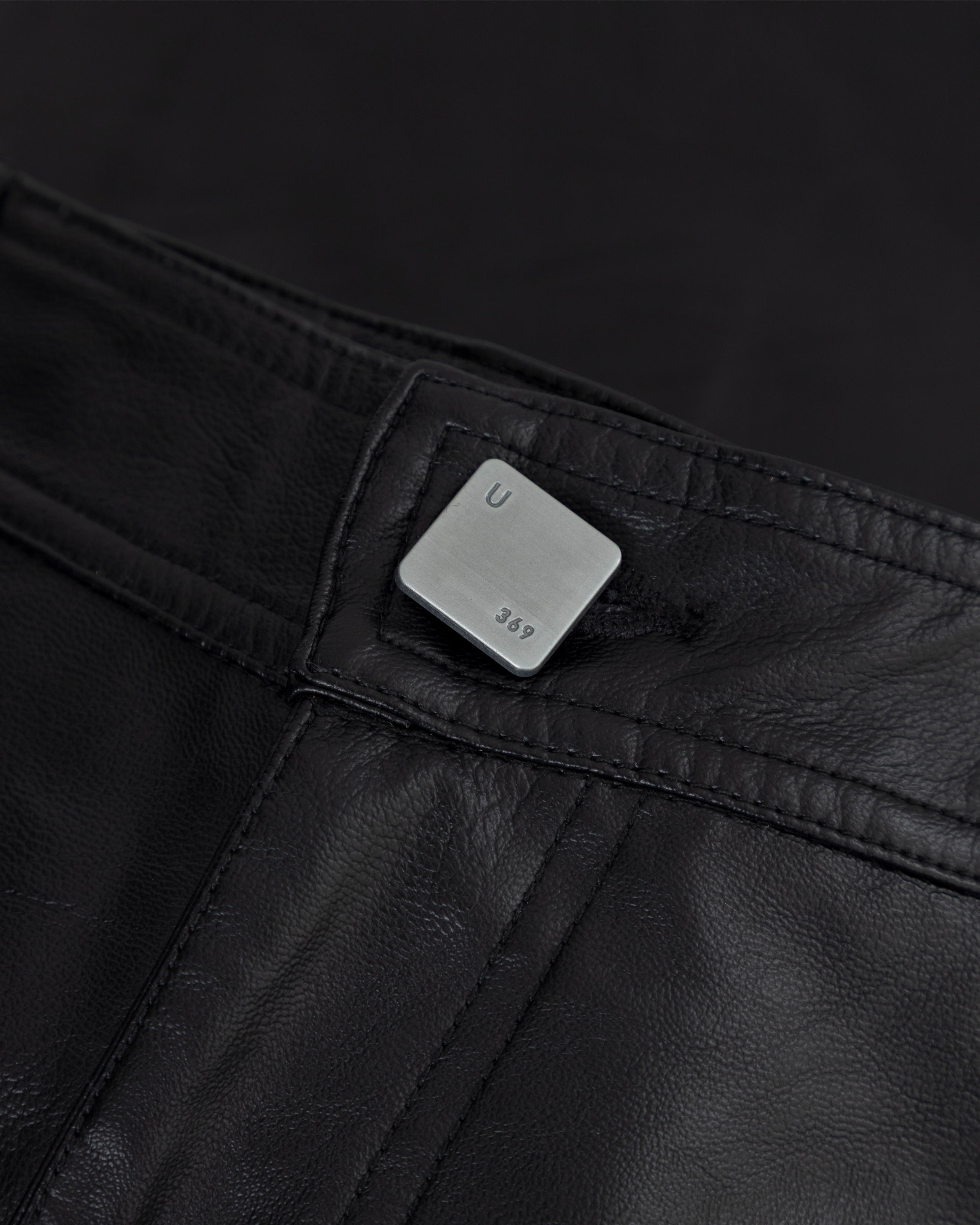 W Capsule Basic Pleather Wide Jeans Black