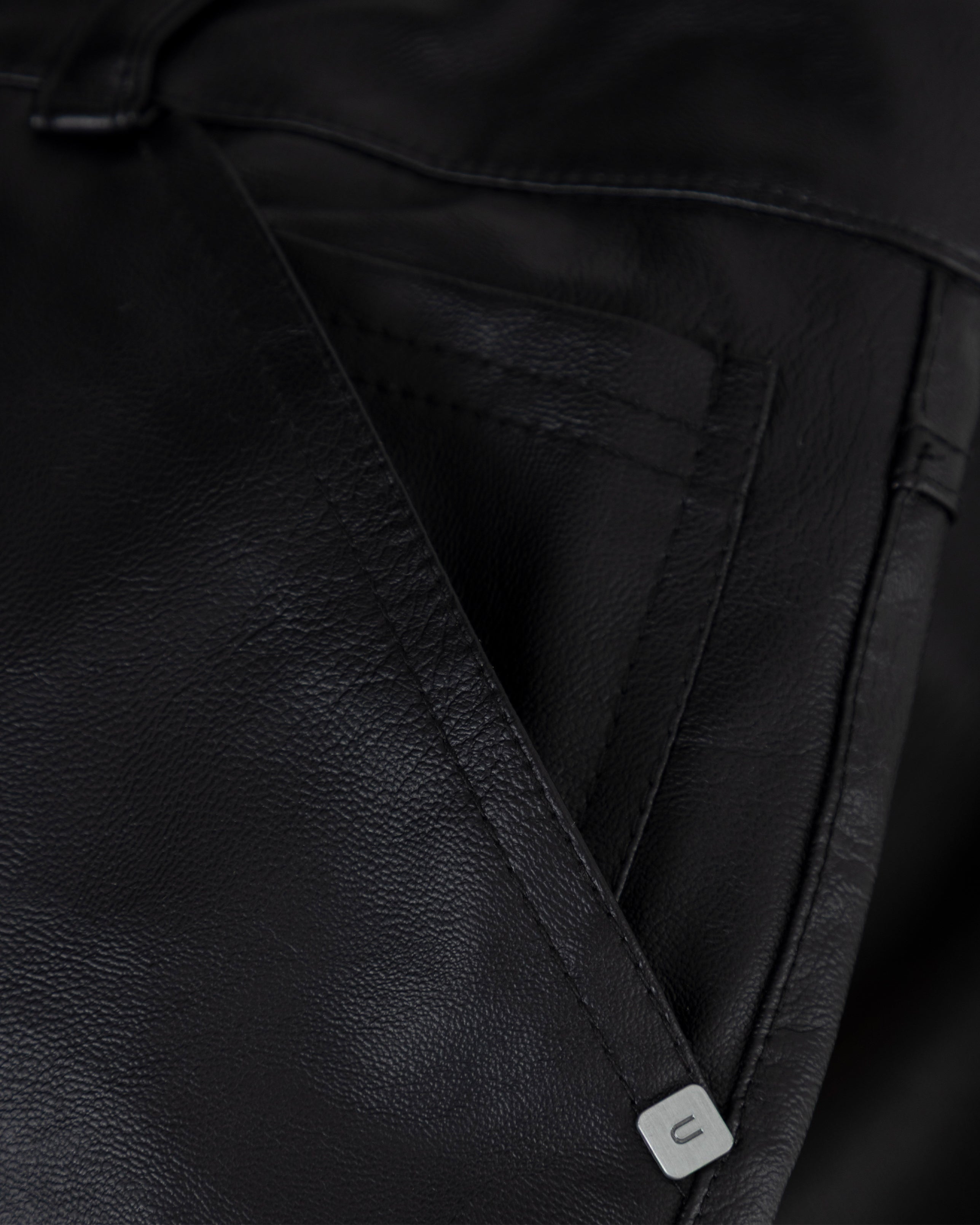 Capsule Basic Pleather Shorts Black