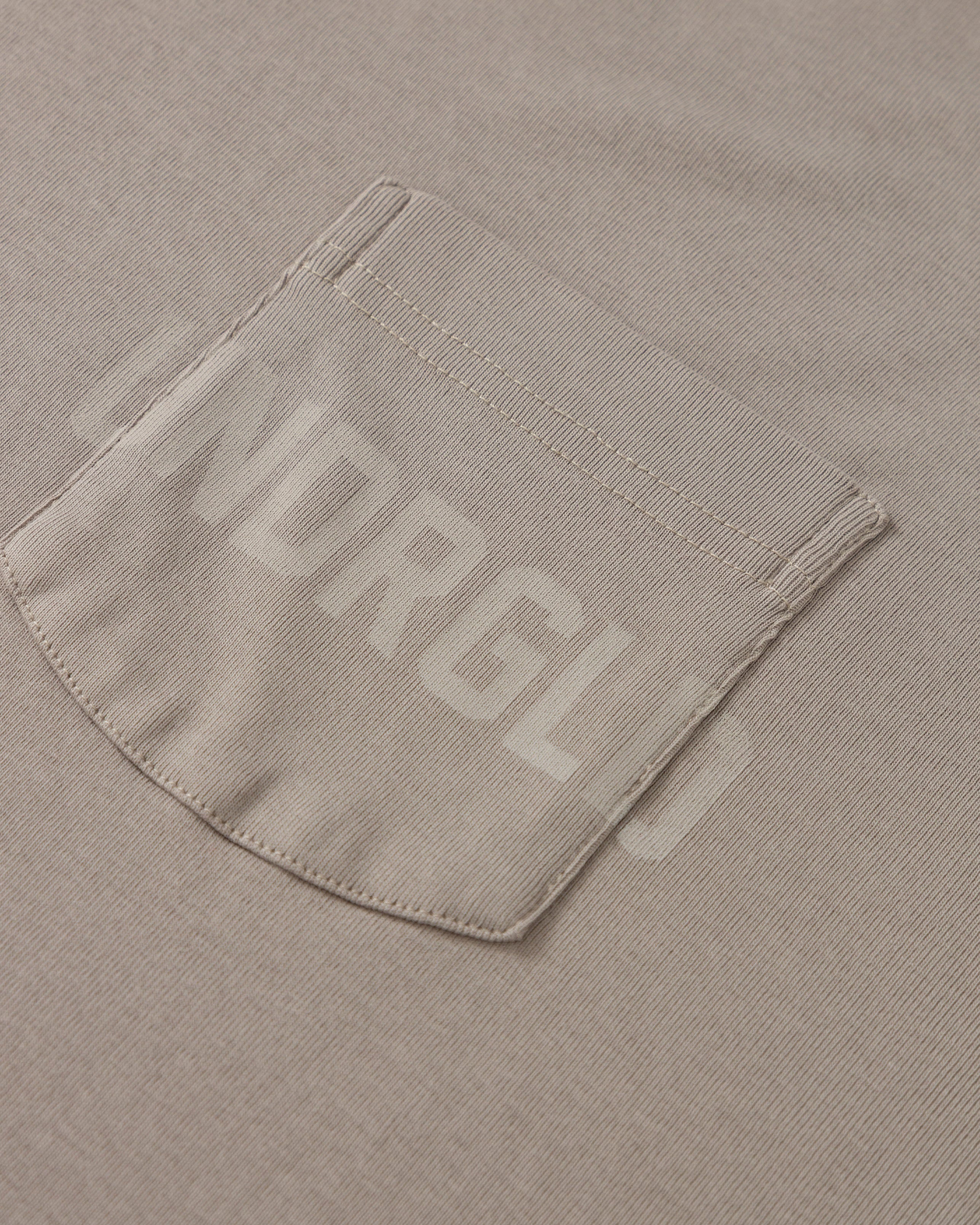 Basics UNDRGLD Boxy Fit Pocket Tshirt Light Brown