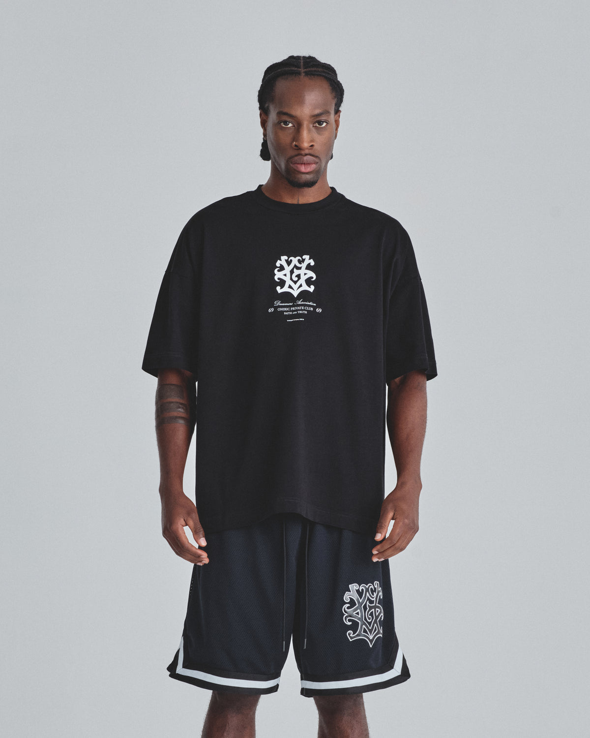 Line UG Monogram Tshirt Black