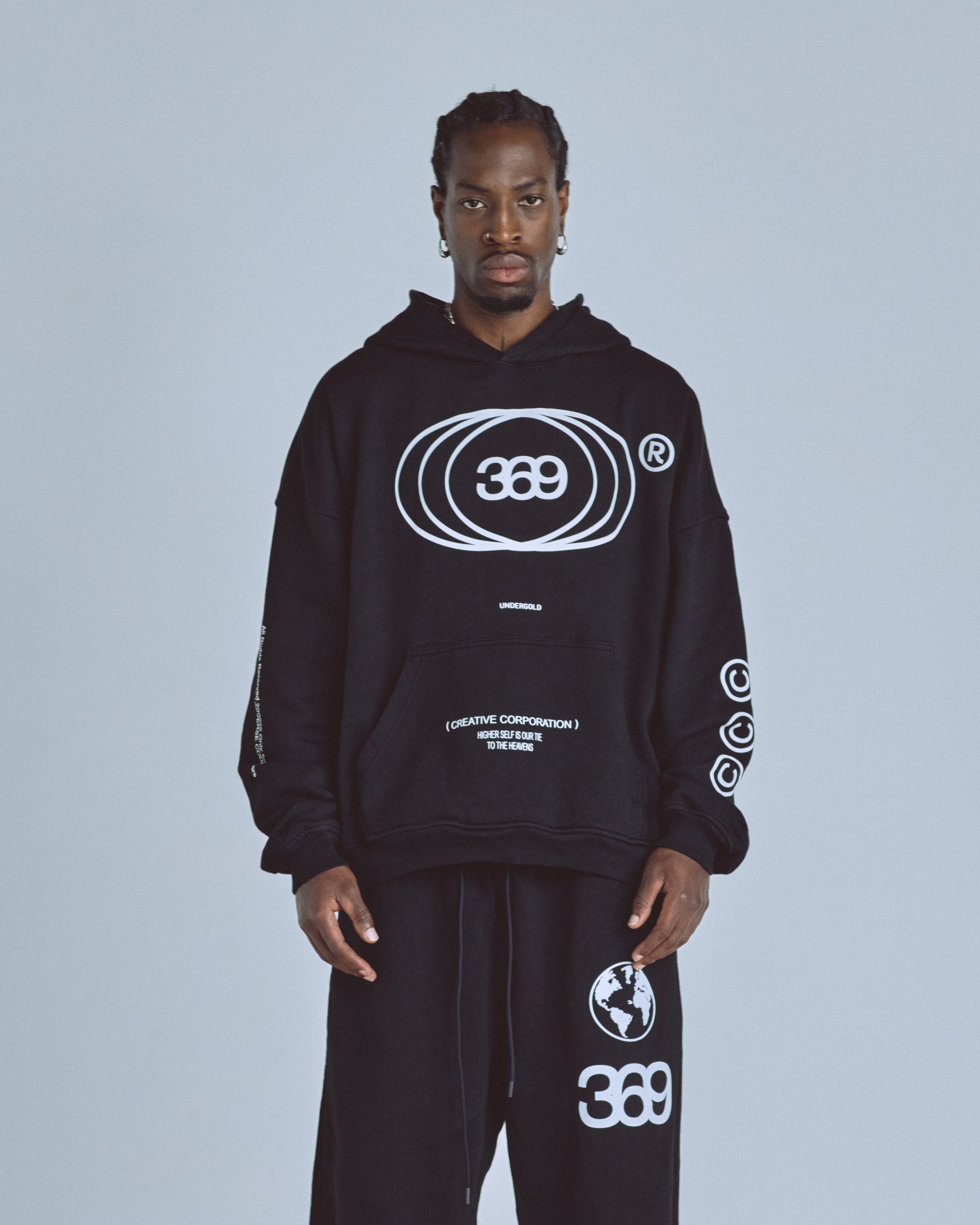 Golden Heritage Basic Hoodie Black