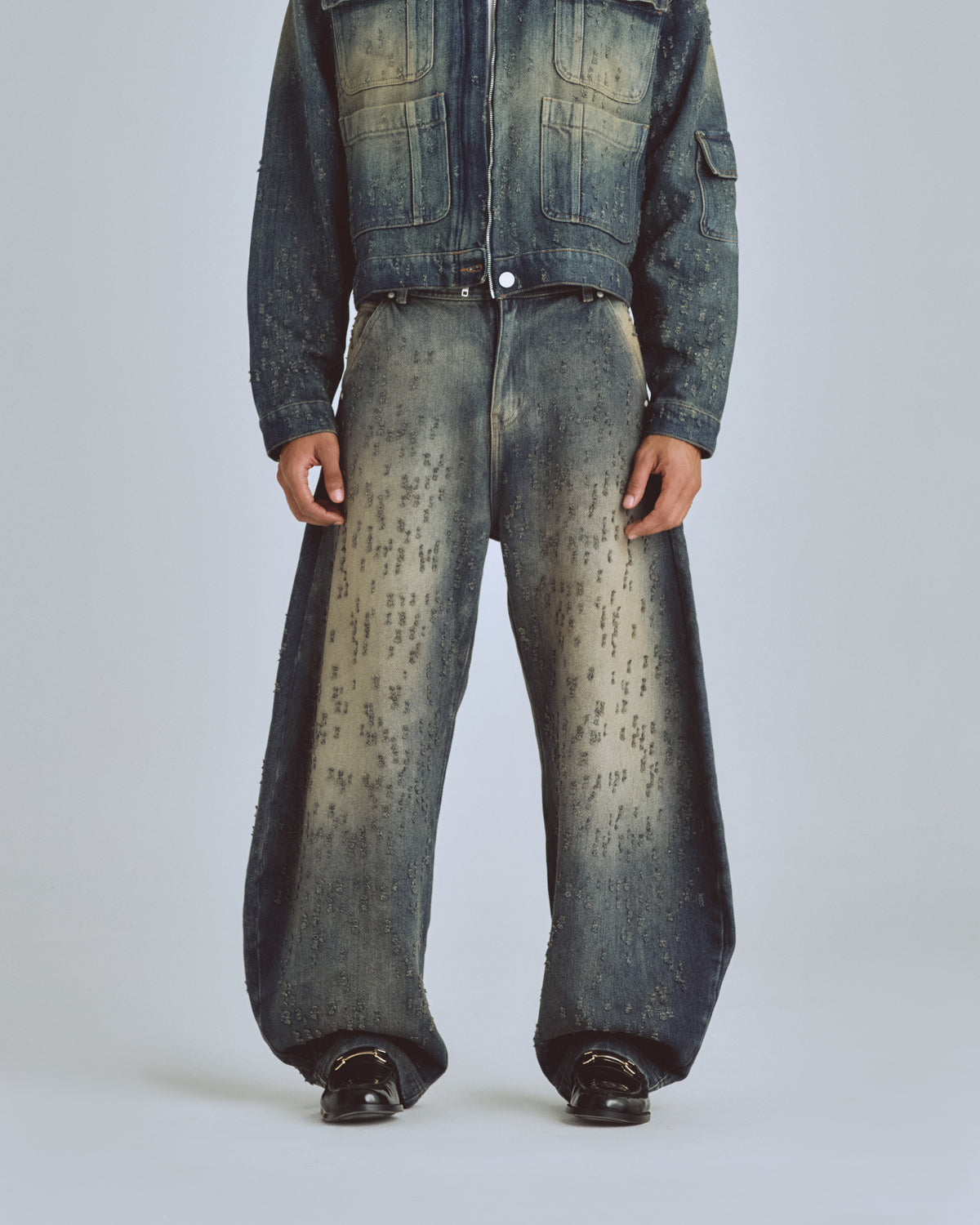 Agnus Dei U Ripped Barrel Jean Dirty Blue