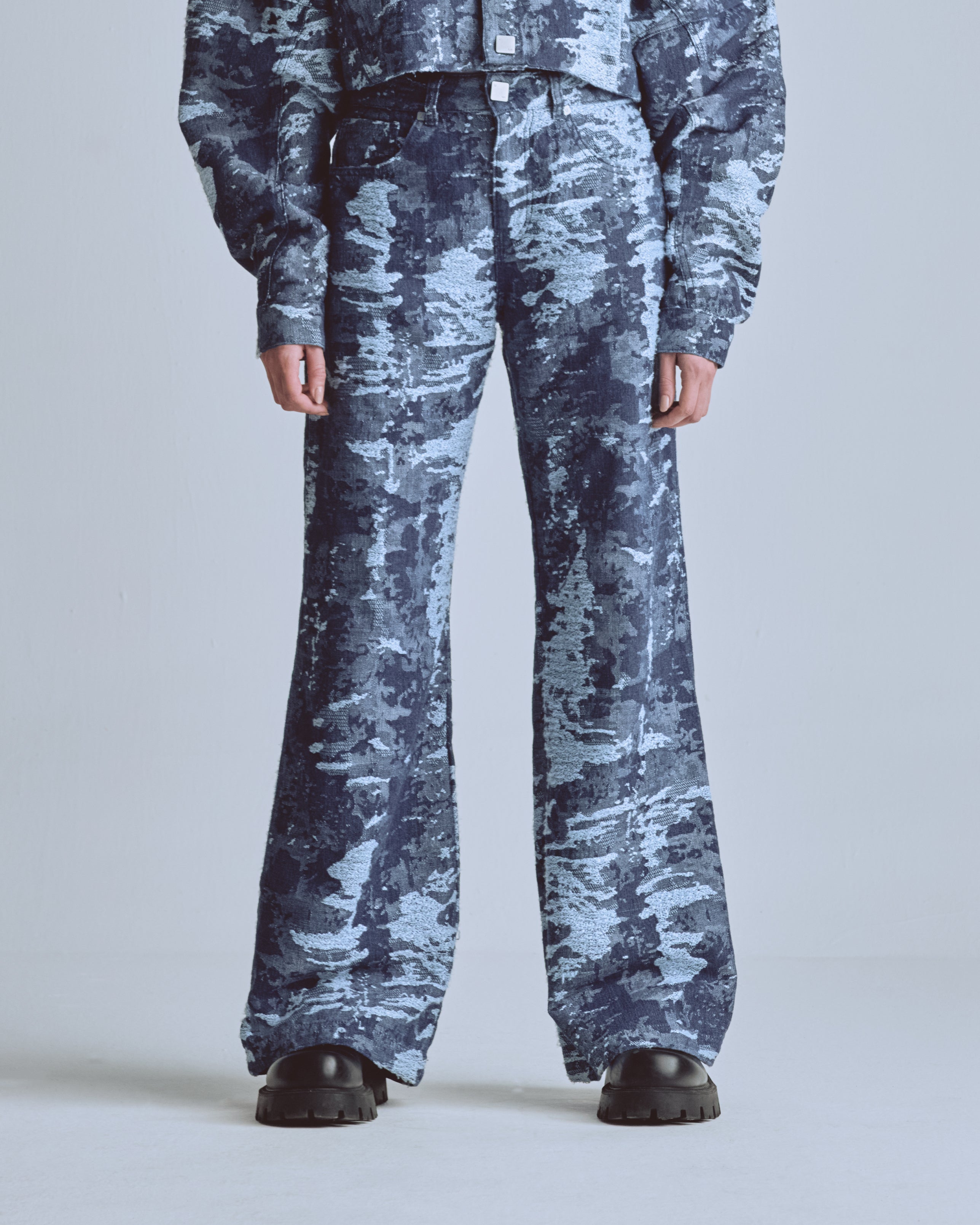 W Capsule Basic Jacquard Wide Jeans Cammo Blue