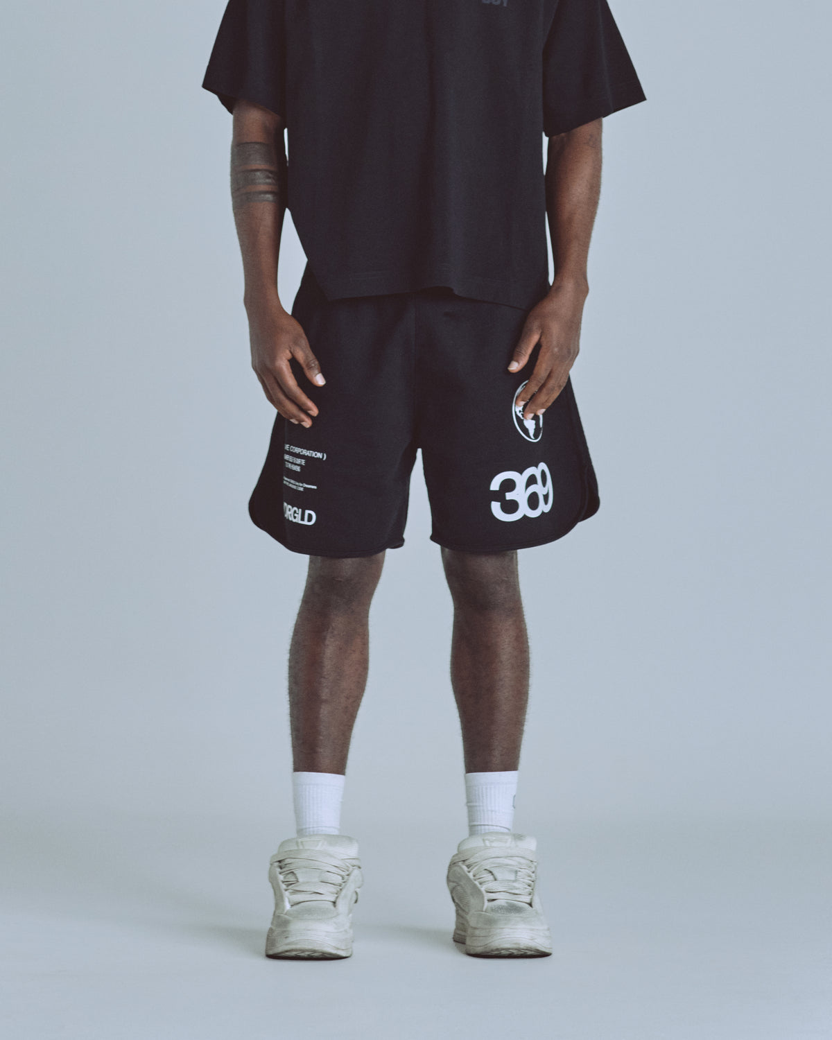 Golden Heritage Basic Biased Short Black