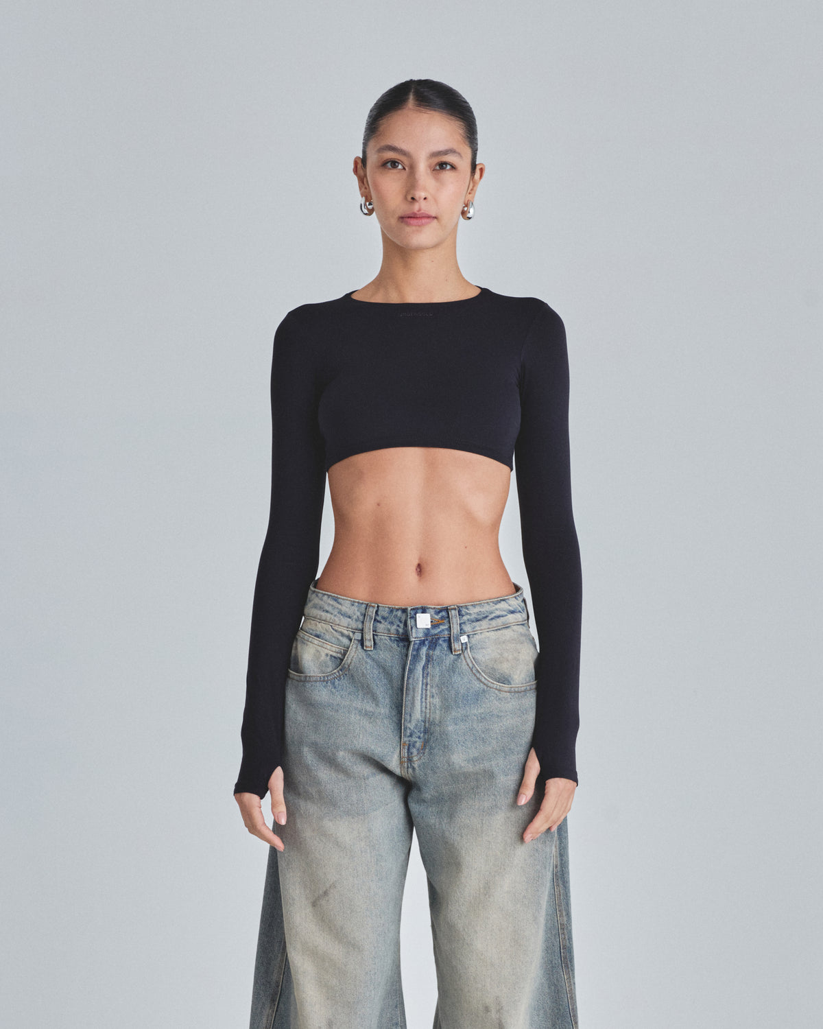 Line Basic Long Sleeve Cropped Tshirt Black