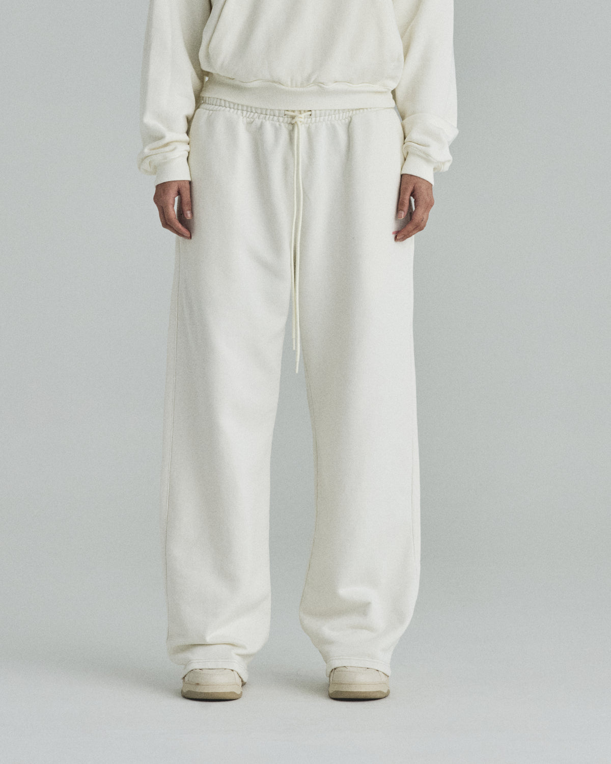 Basics Undergold Straight Pants White