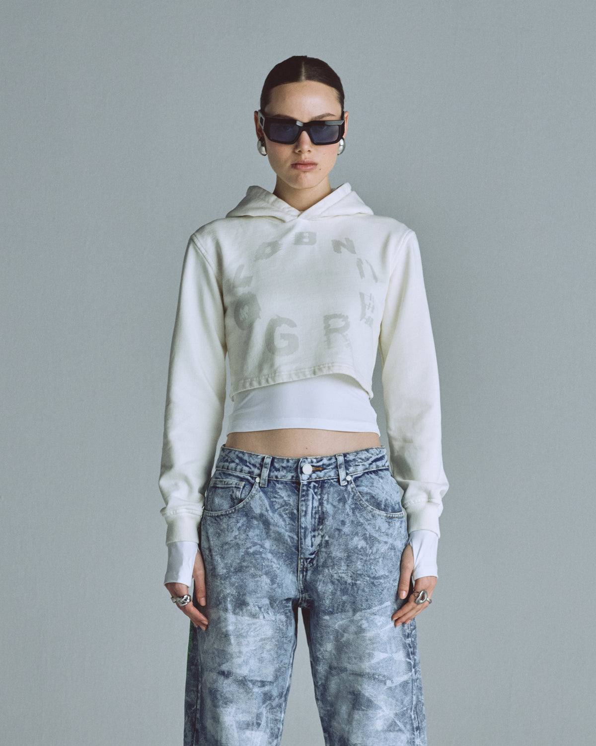 W Echoes Tremor Slim Fit Hoodie White