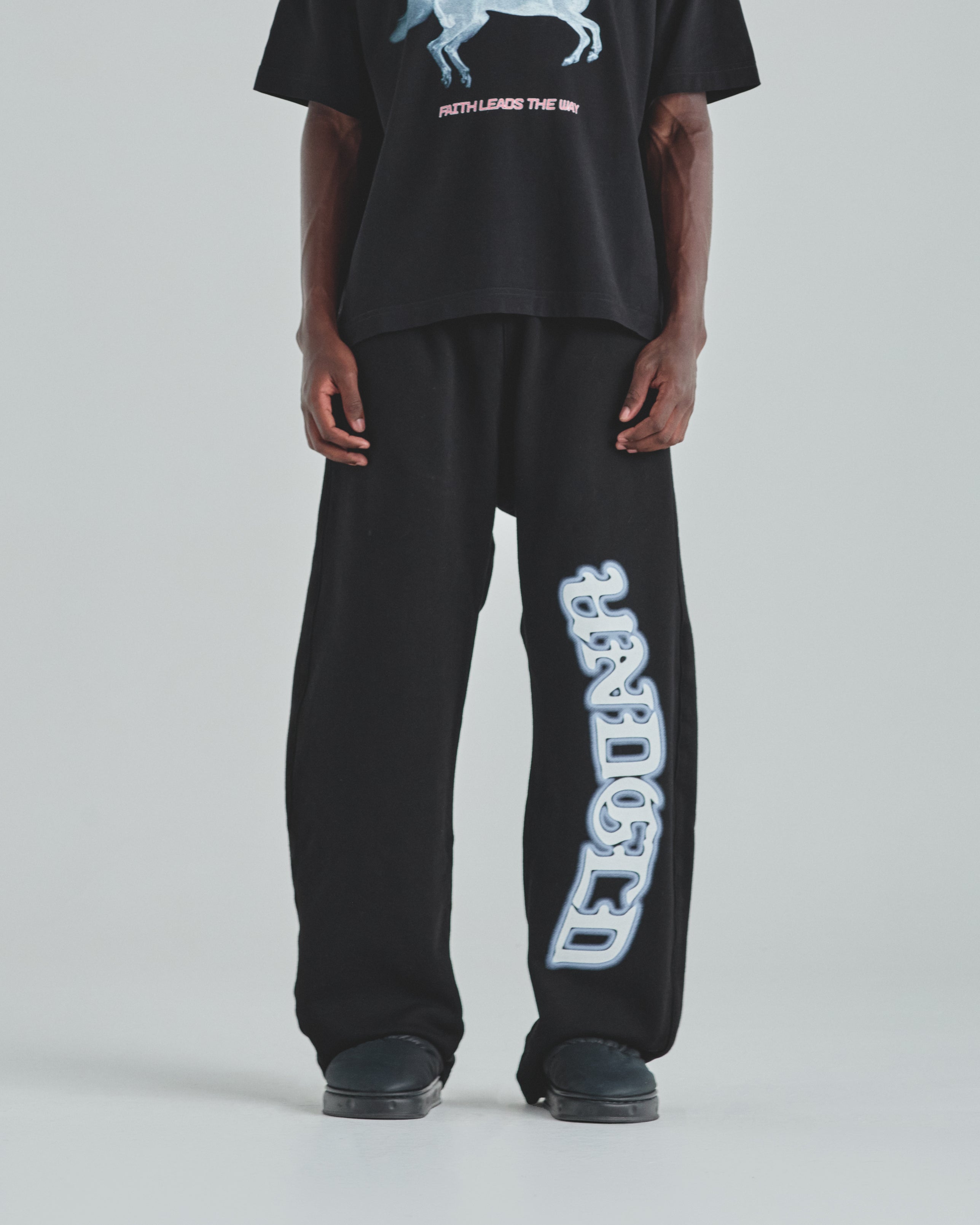 Act 1 UNDGLD Straightpants Black
