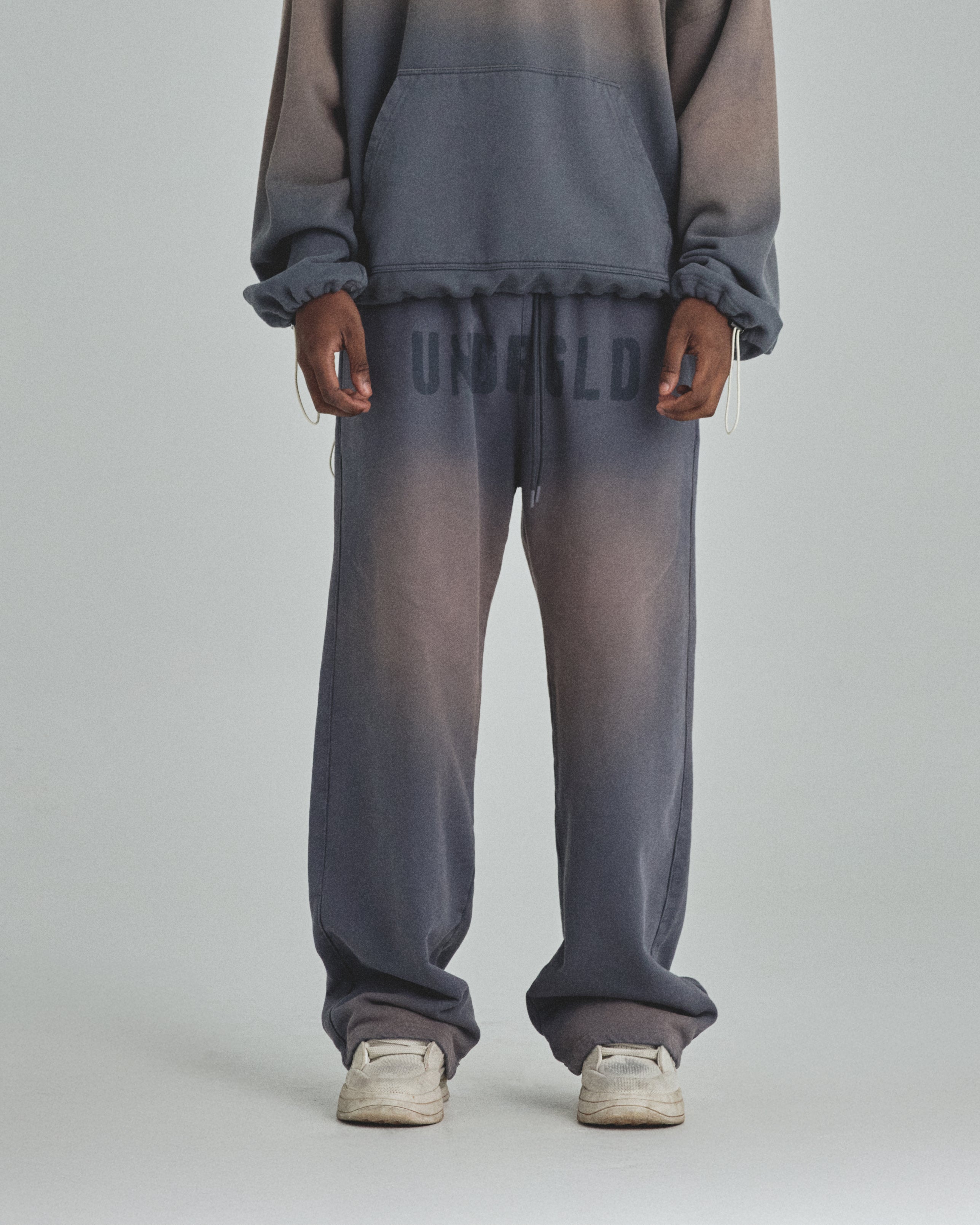 Spring Worn Logo Straight Pants Sandblast Gray