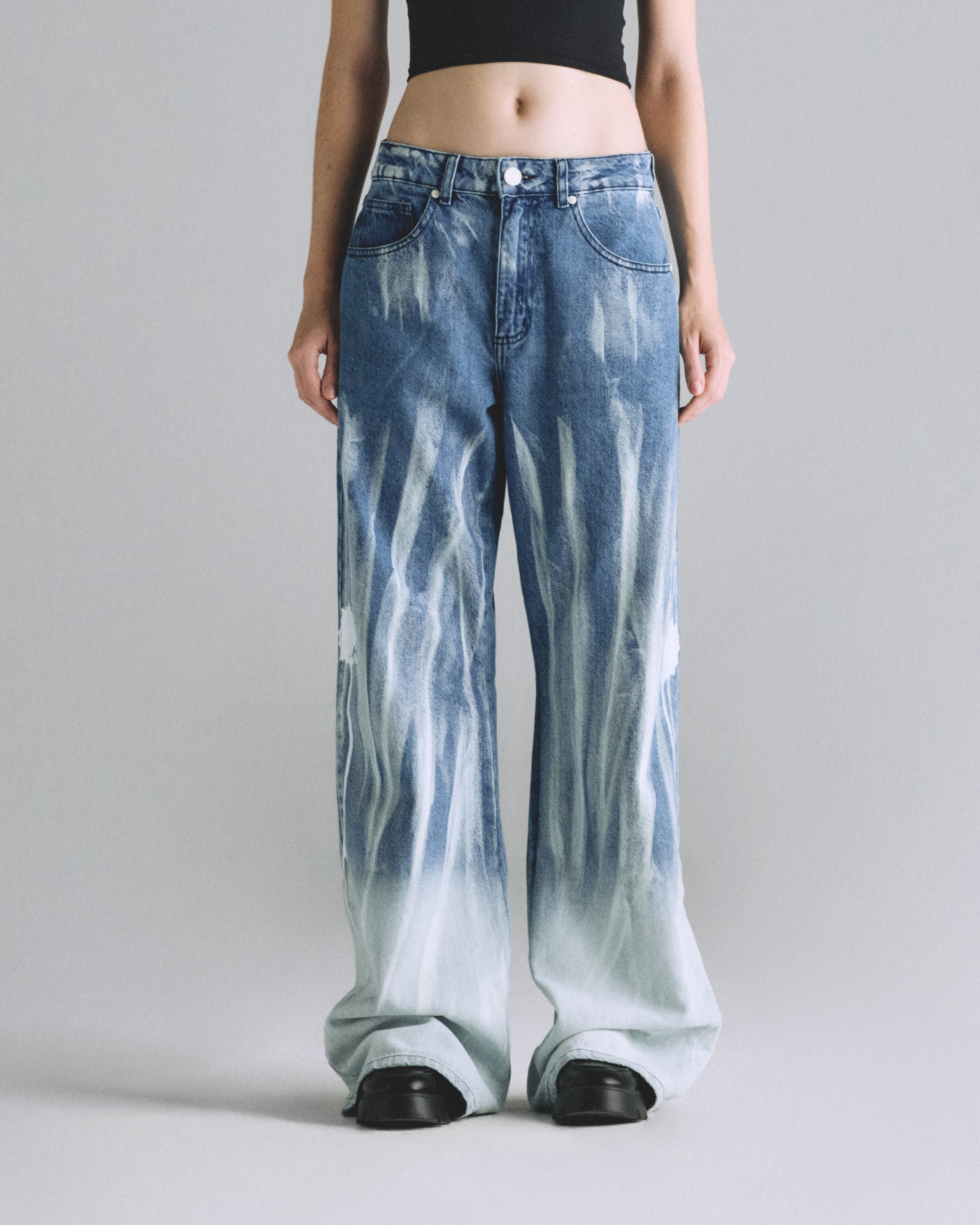 W Helios UNDGLD Wide Jeans Bleached Blue