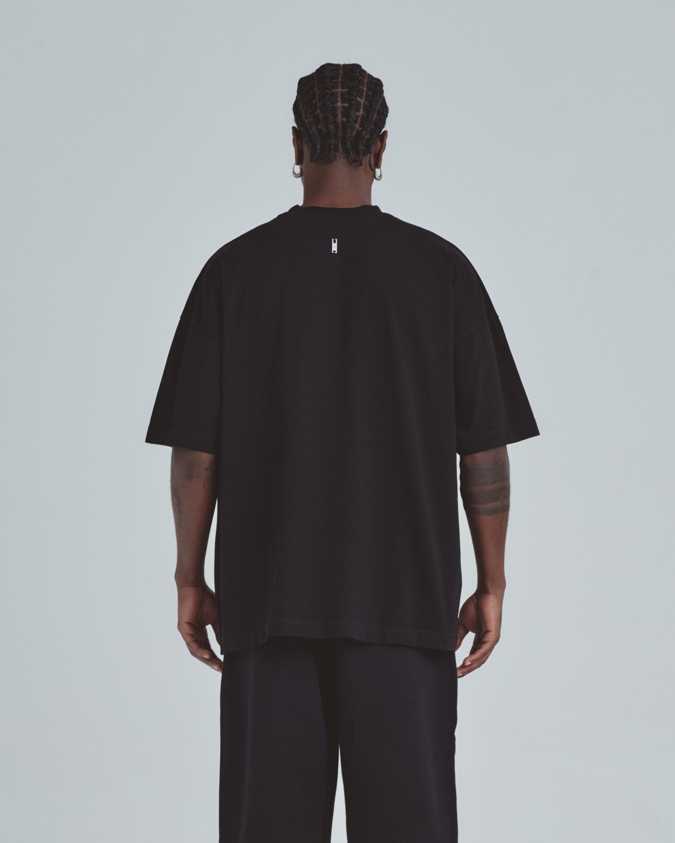 Line Varsity UNDRGLD Tshirt Black