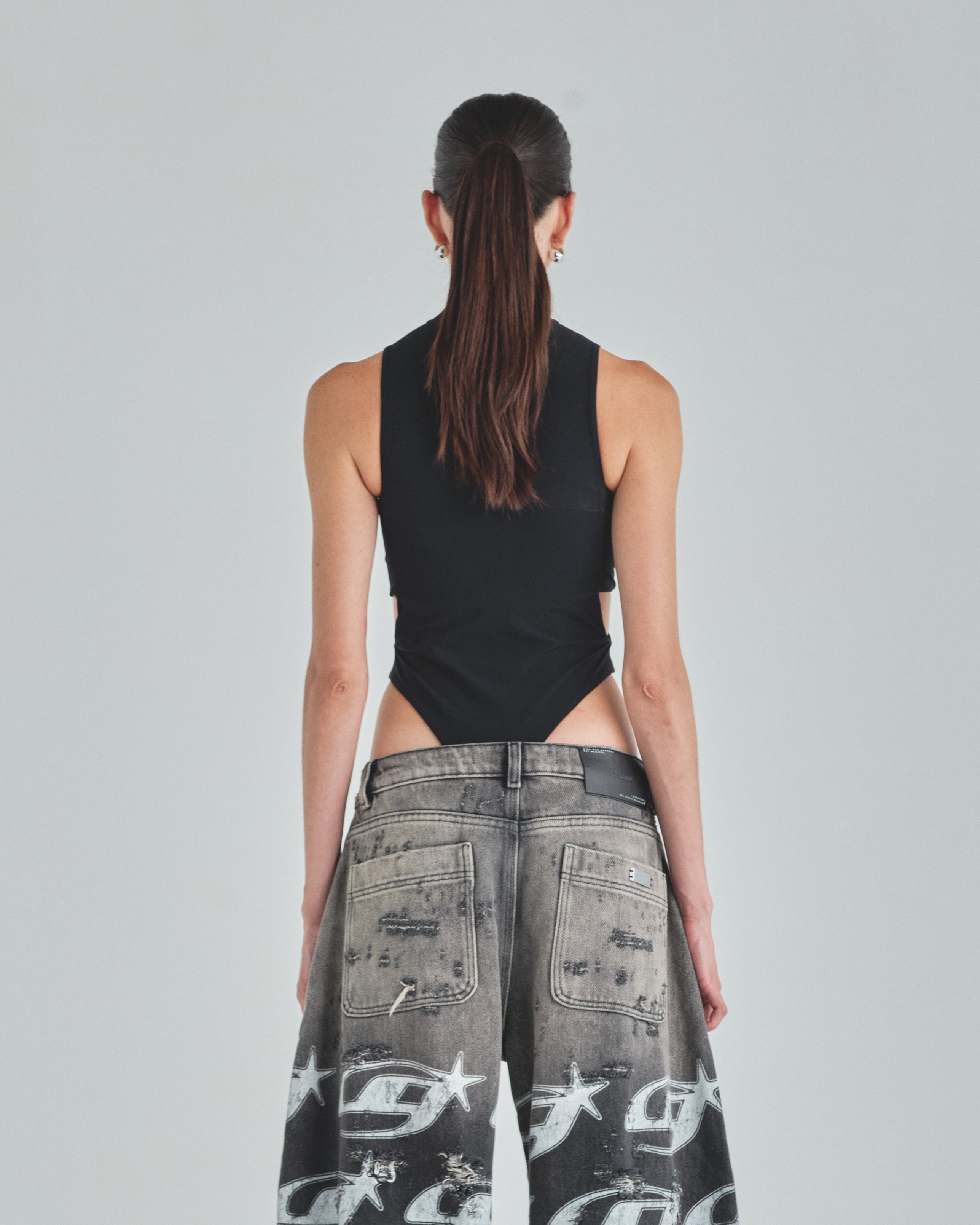 Act 1 Undergold Studio Paneled Body Black