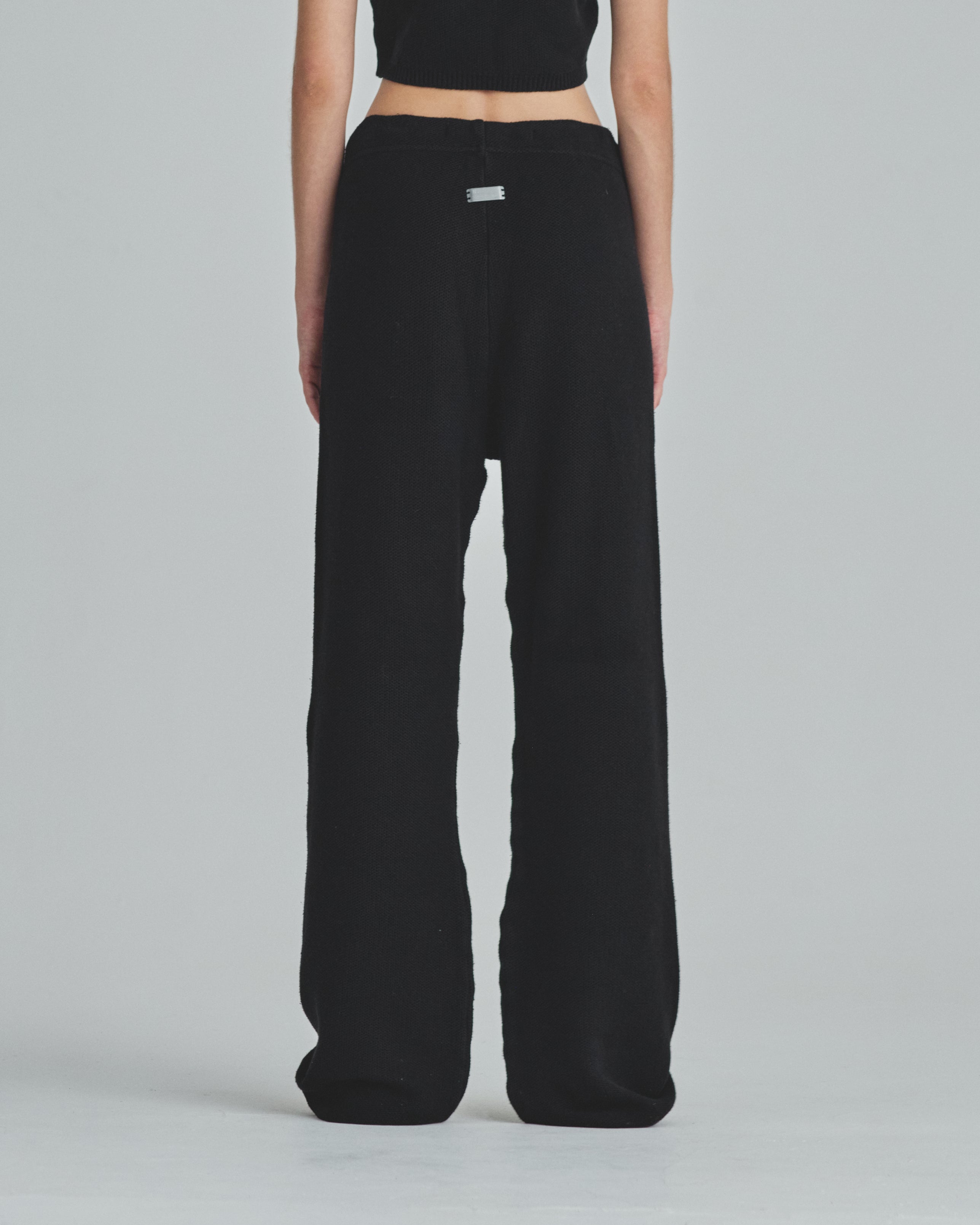 W Holy State Undergold Studio Knit Straightpants Black