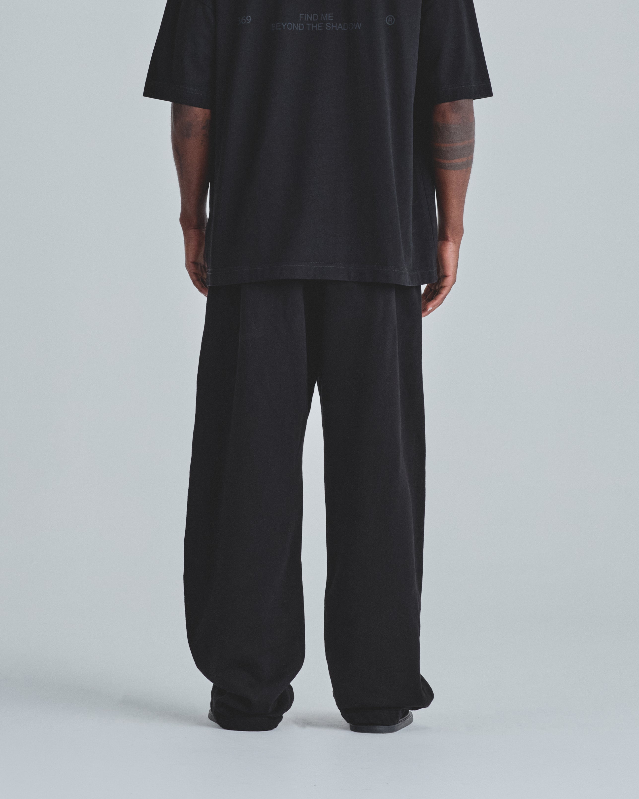 Line Gothic Straightpants Black