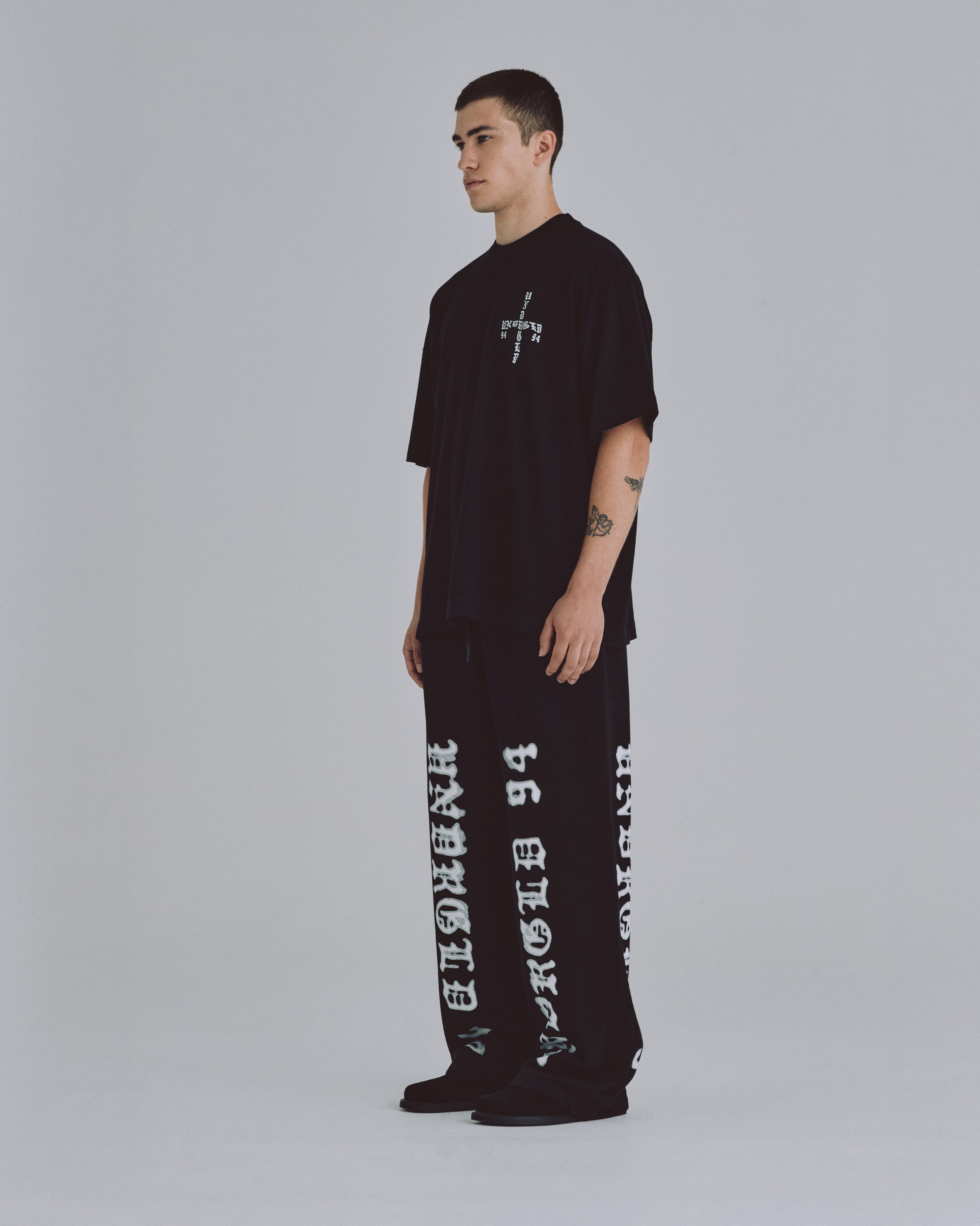 94' UNDRGLD Tshirt Black