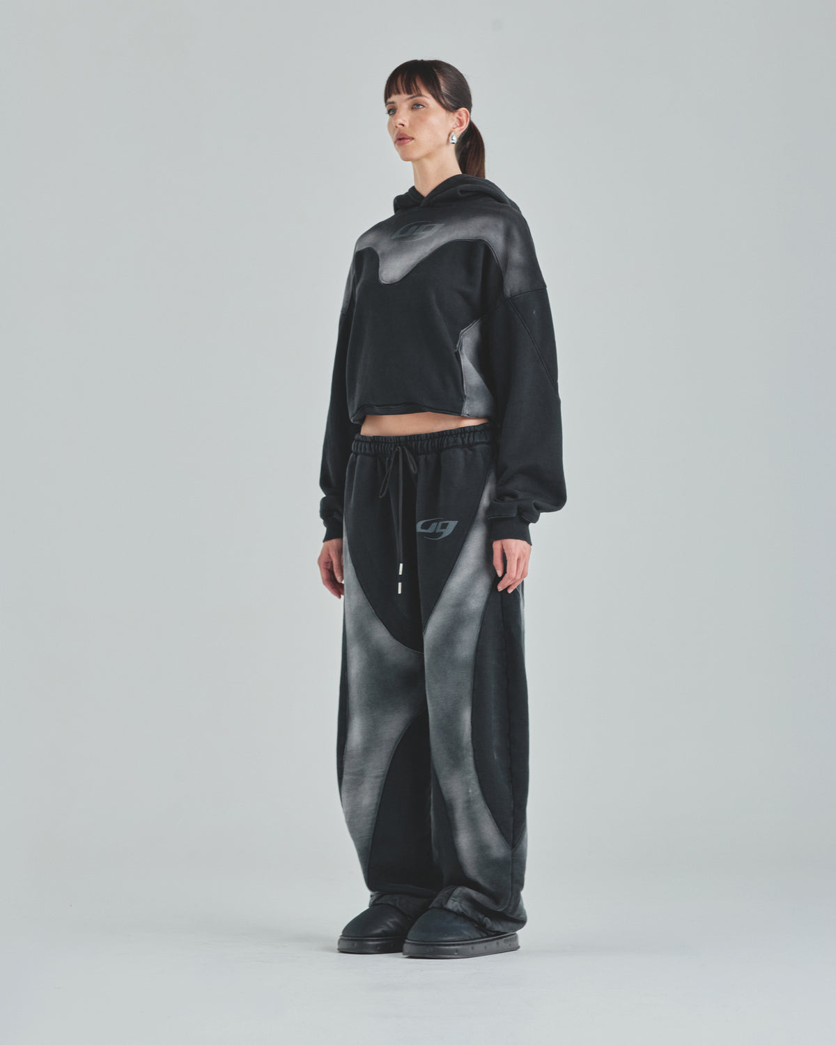 W Act 1 UG Boxy Fit Hoodie Sandblast Black